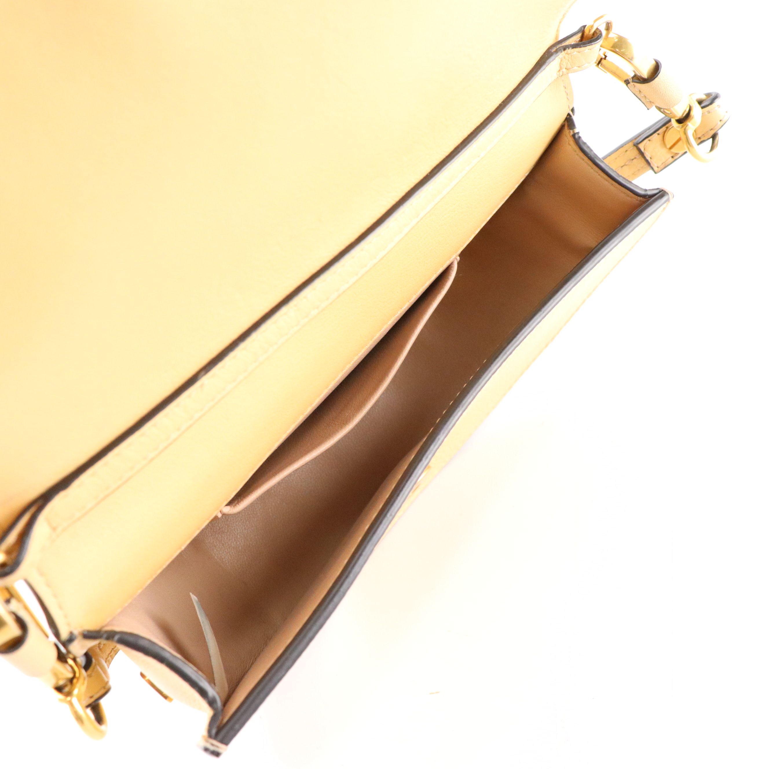 Chloé Nile Half Moon Crossbody Bracelet Bag in Beige Grained Calfskin Leather