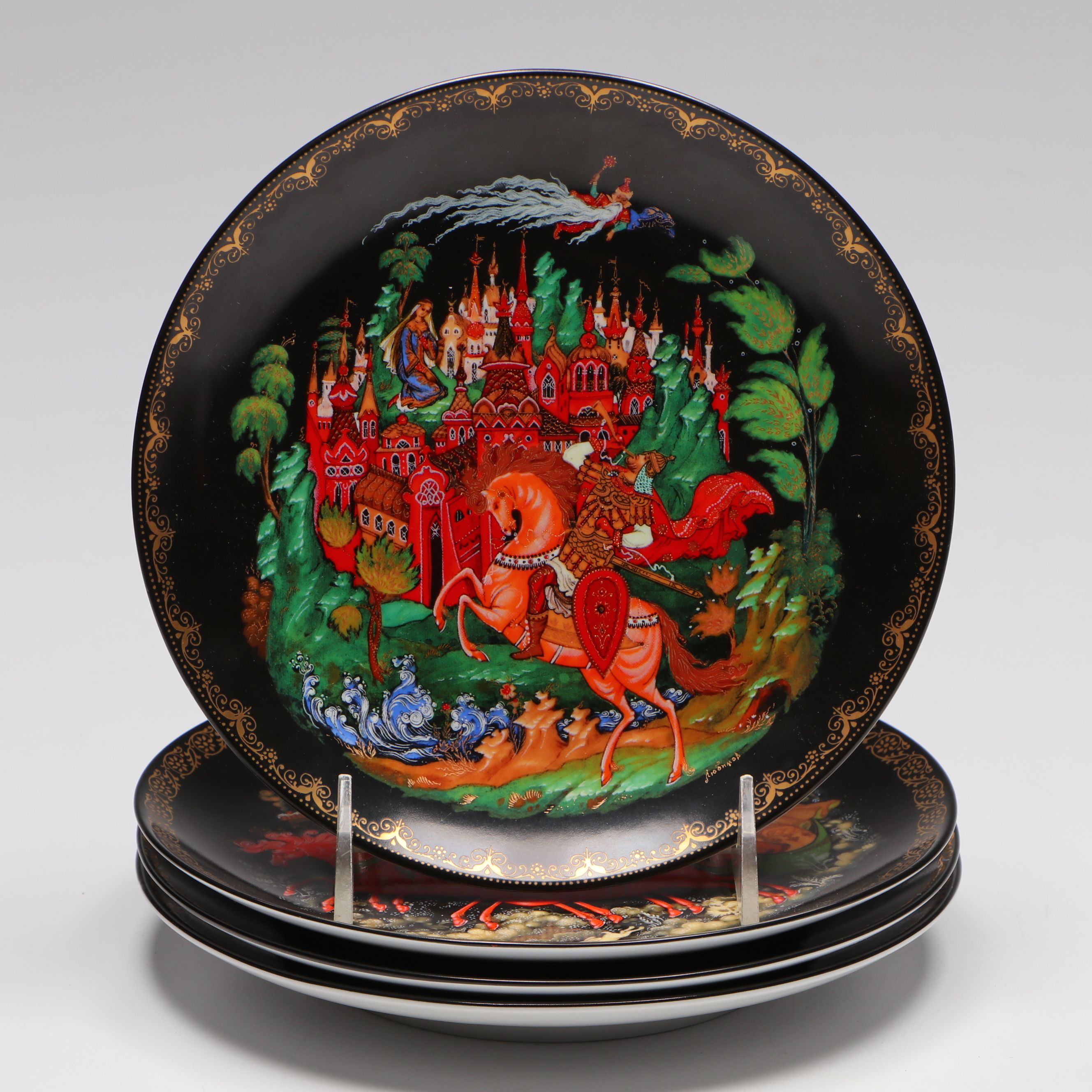 Tianex Russian Porcelain Wall Plates with Russian Lacquerware Box