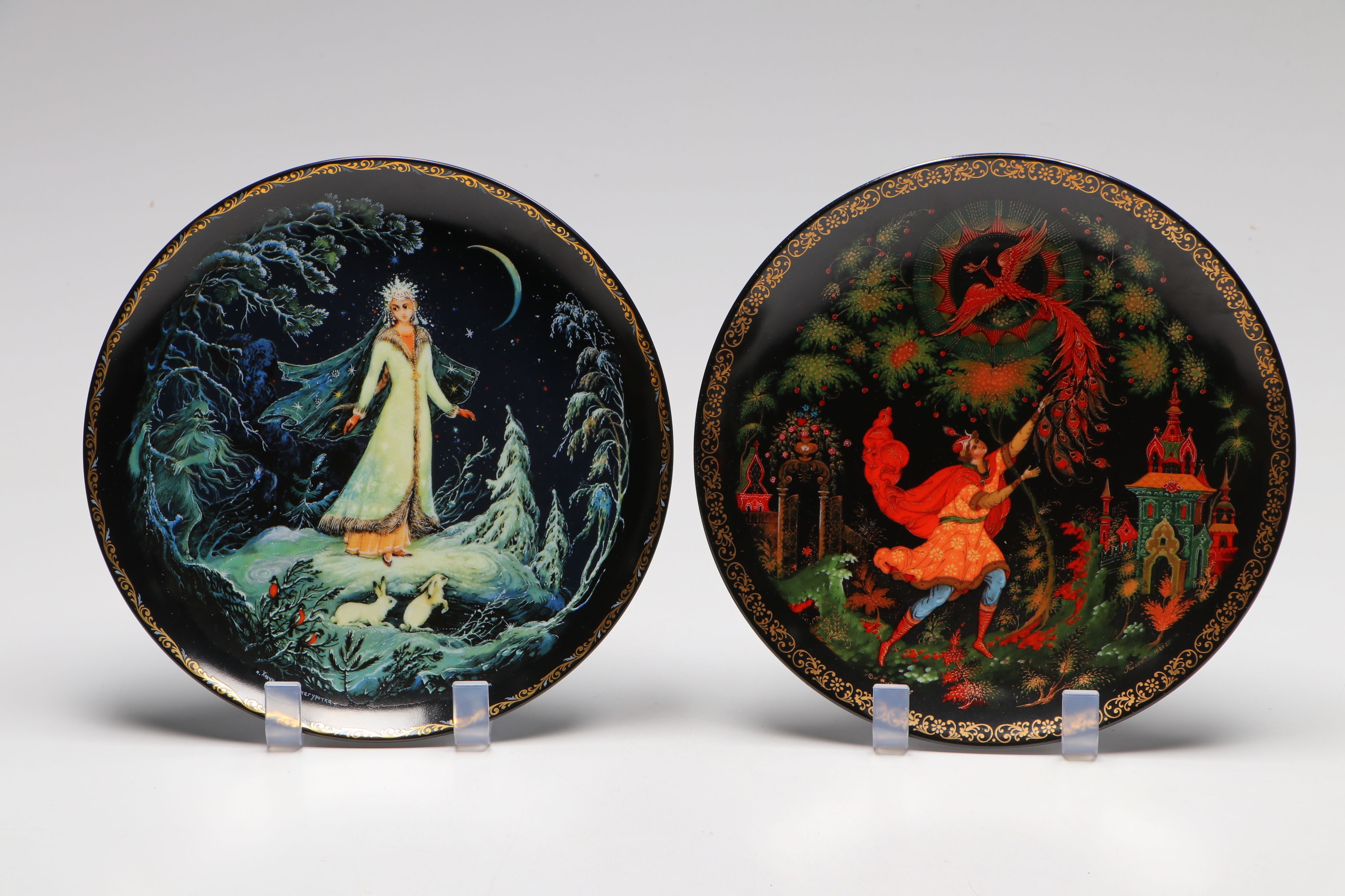 Tianex Russian Porcelain Wall Plates with Russian Lacquerware Box