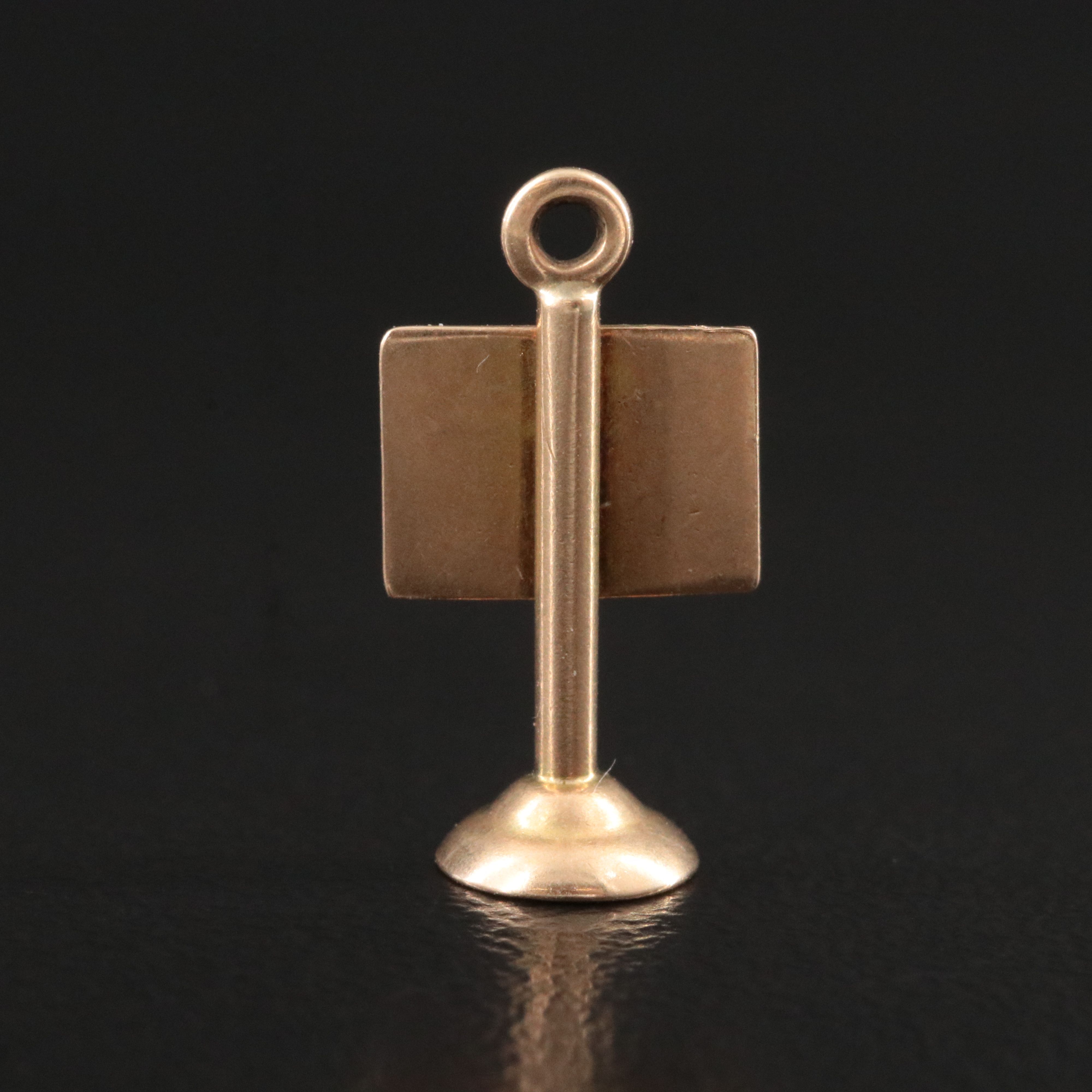 14K "One Way Street" Sign Charm
