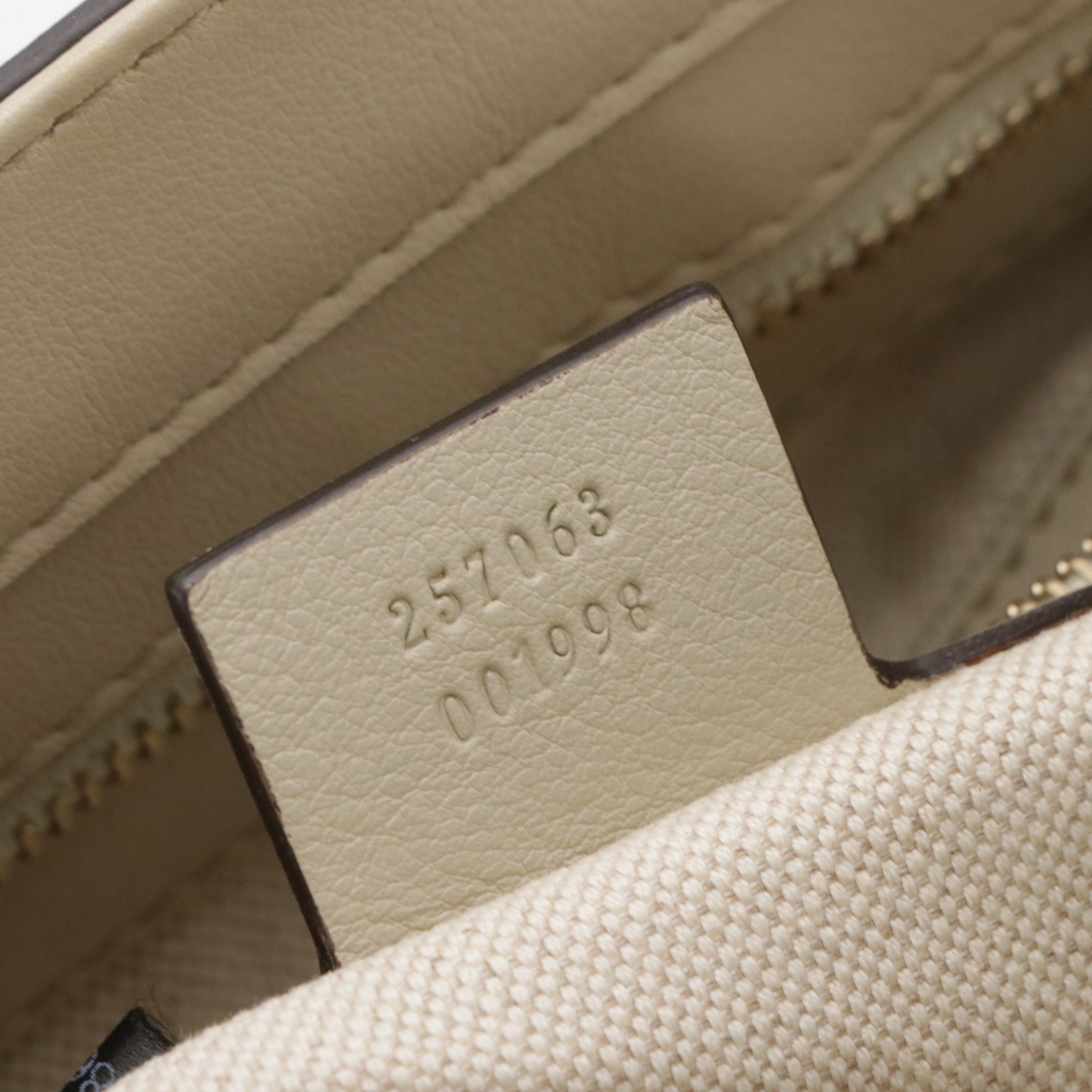 Gucci Mayfair Medium Tote Bag in Neutral Guccissima Leather