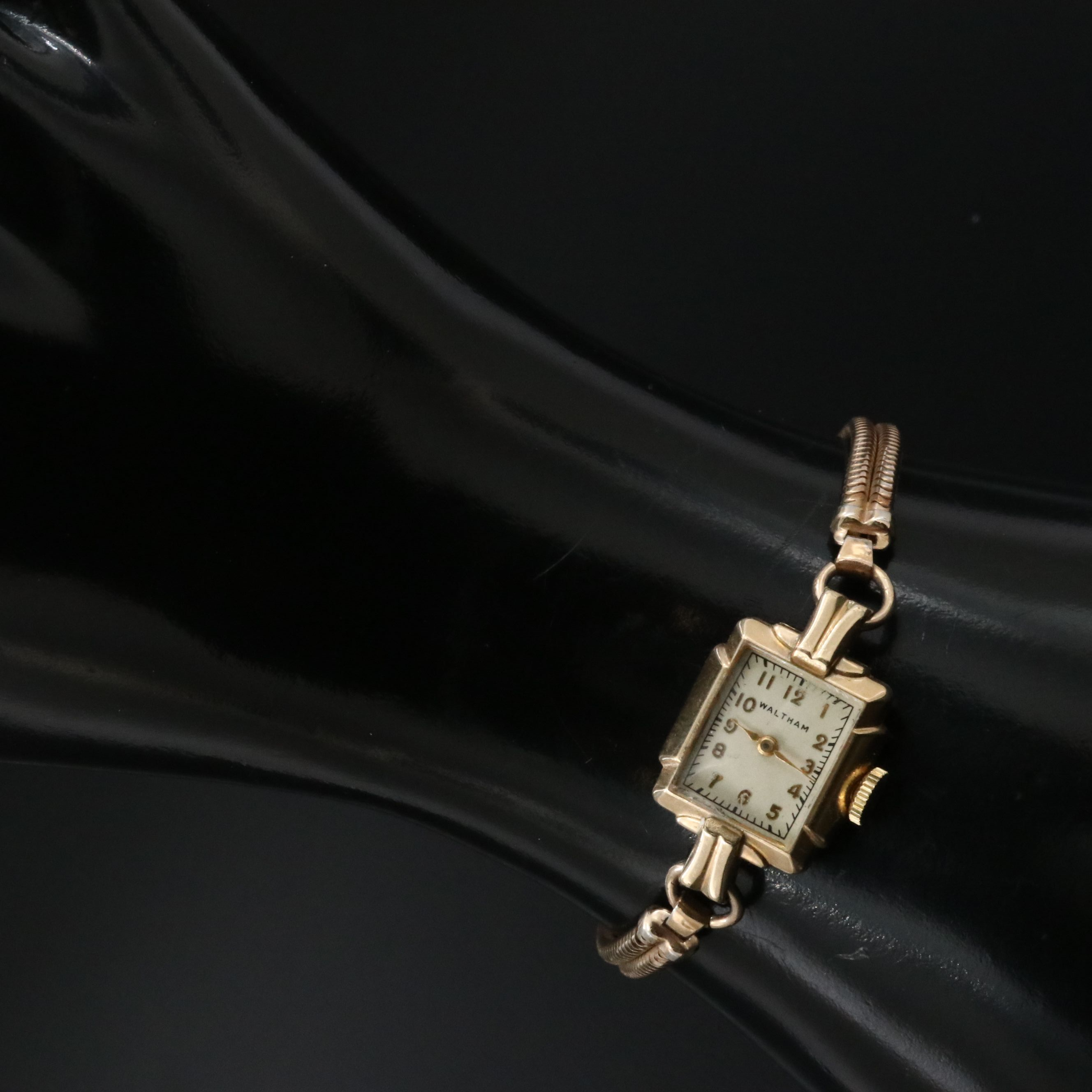 Waltham 10K Gold Filled Circa 1950`s Manual Wind Watch