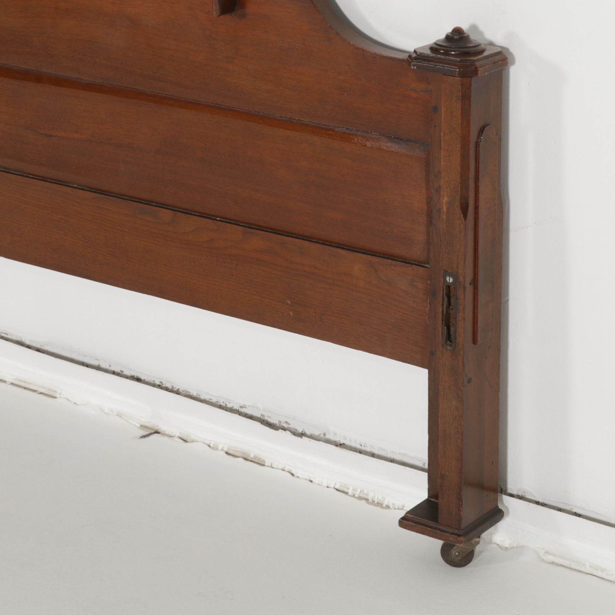 Victorian Carved Mahogany Full Size Bed Frame, Late 19th to Early 20th Century