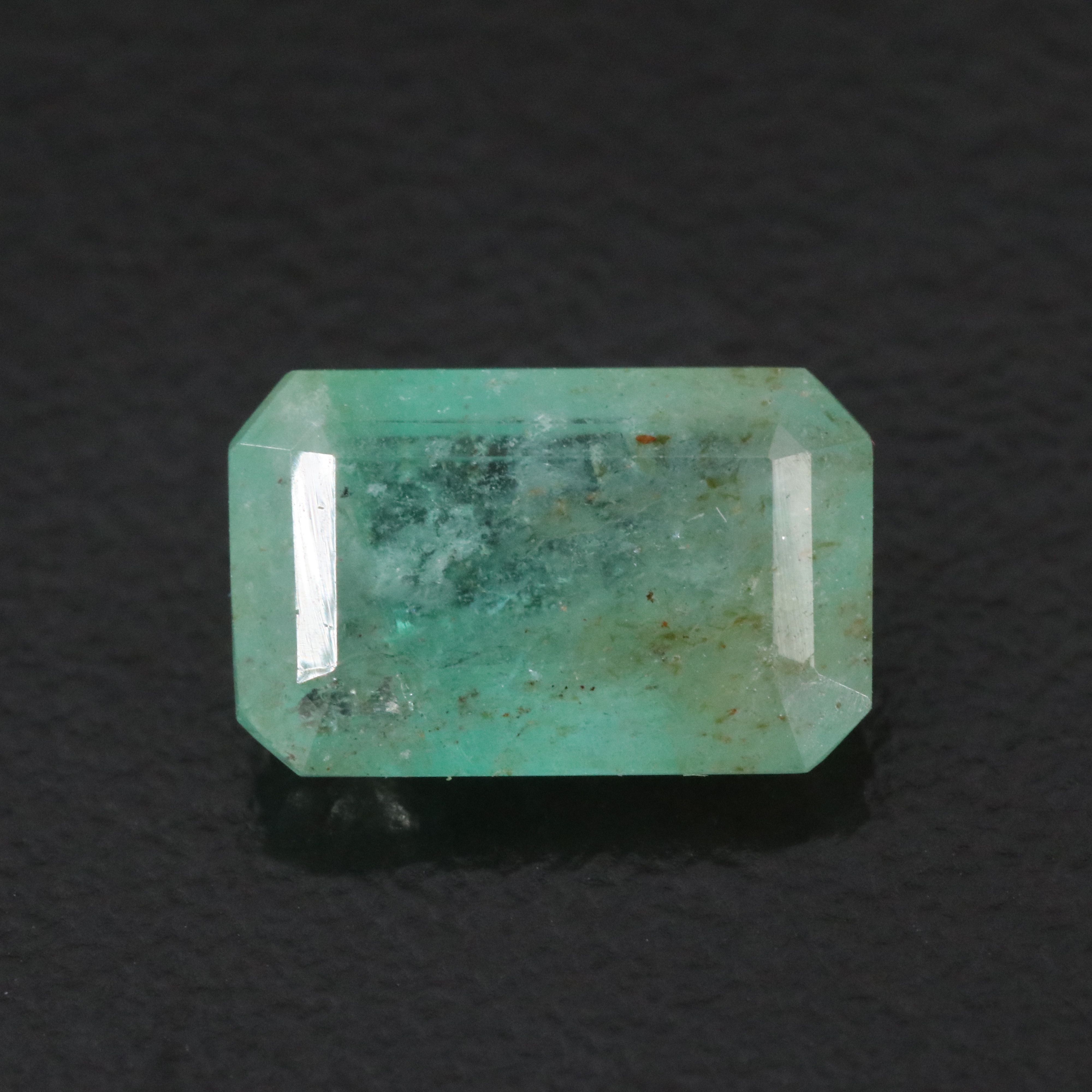 Loose 2.40 CT Emerald