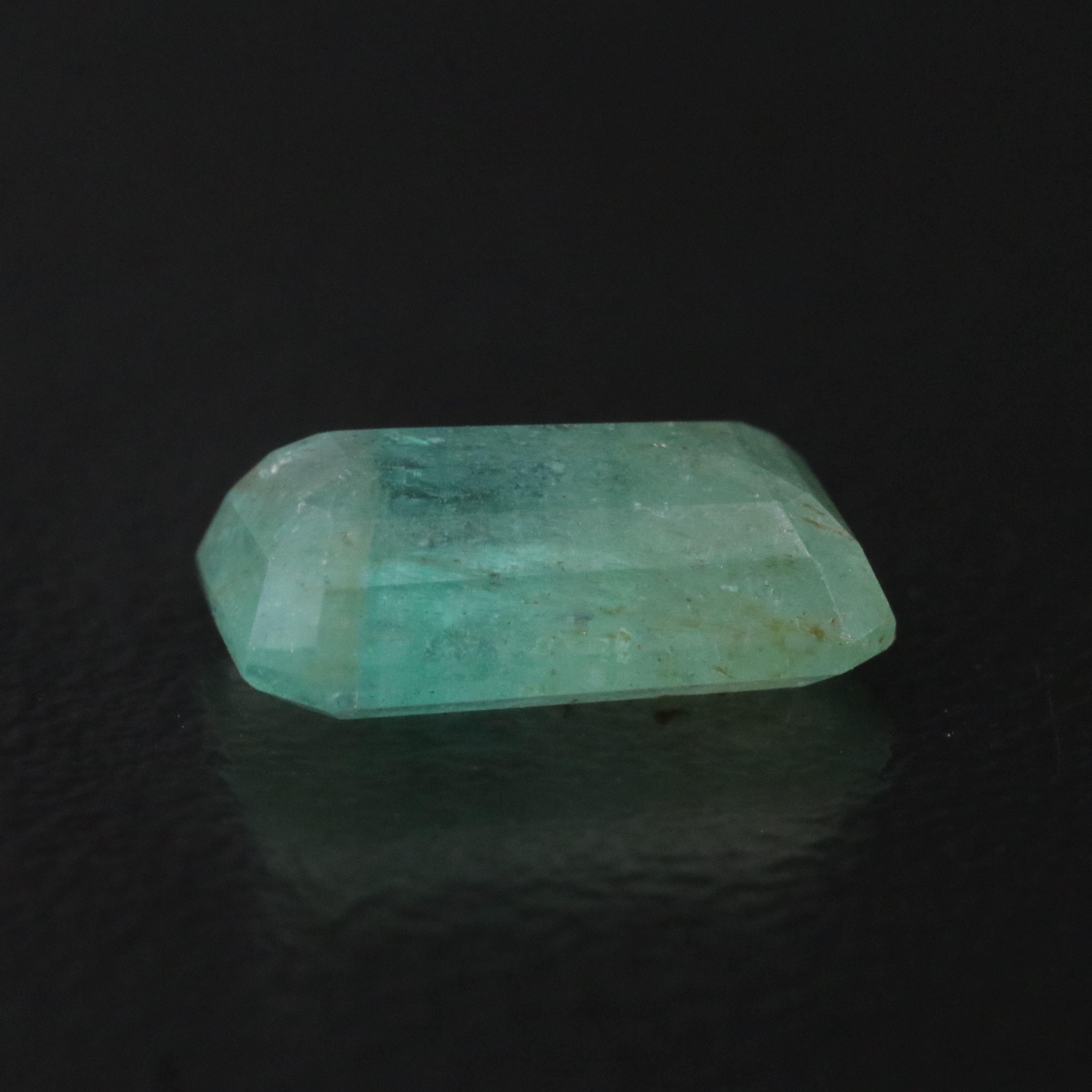 Loose 2.40 CT Emerald