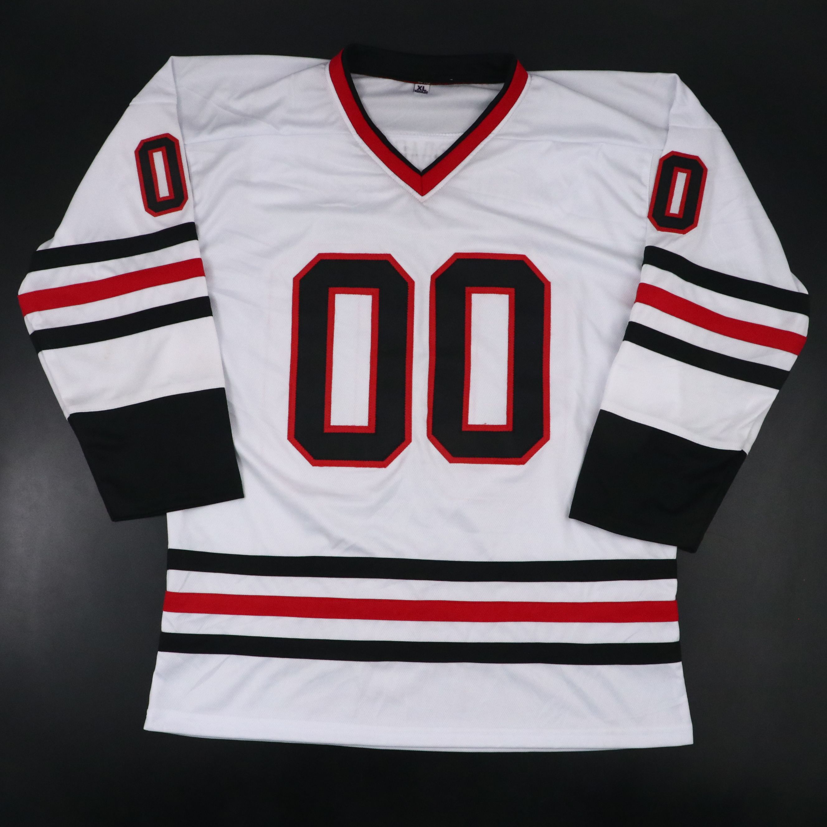 Chevy Chase Signed "Christmas Vacation: Clark Griswold" Hockey Jersey, Beckett