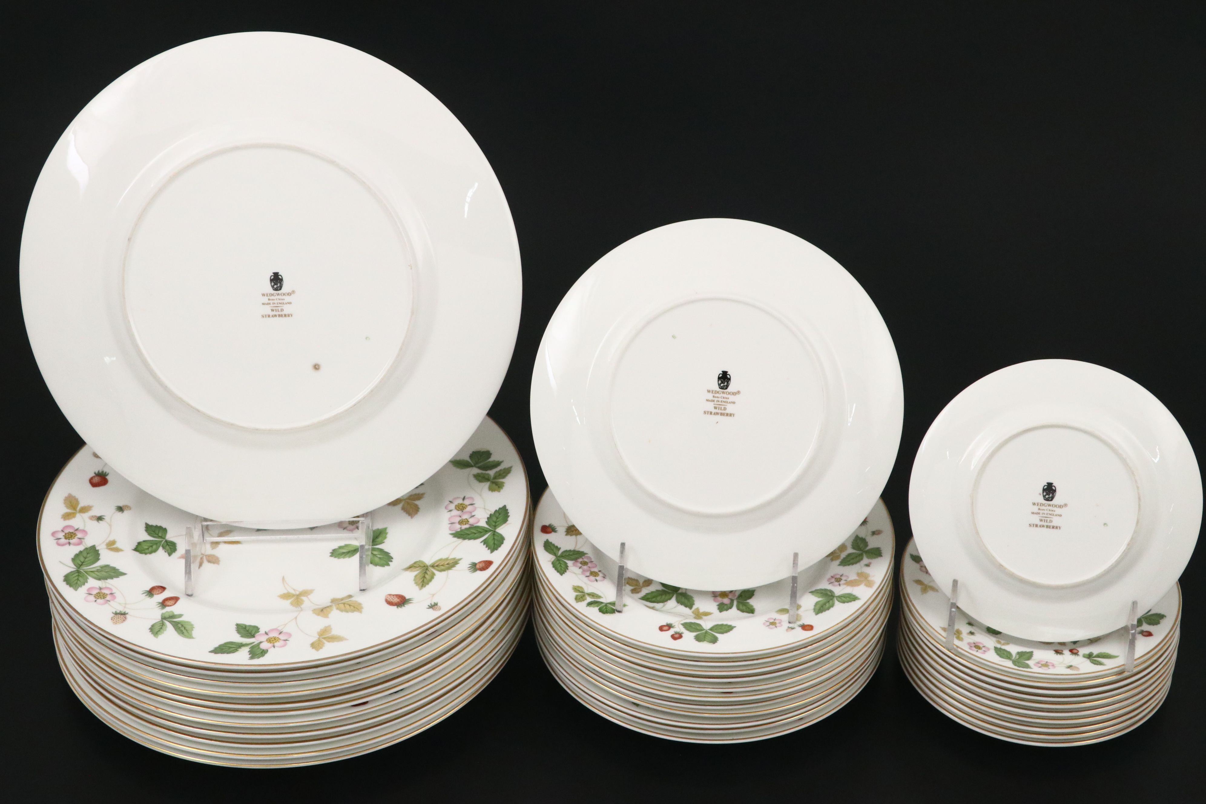 Wedgwood "Wild Strawberry" Porcelain Tableware