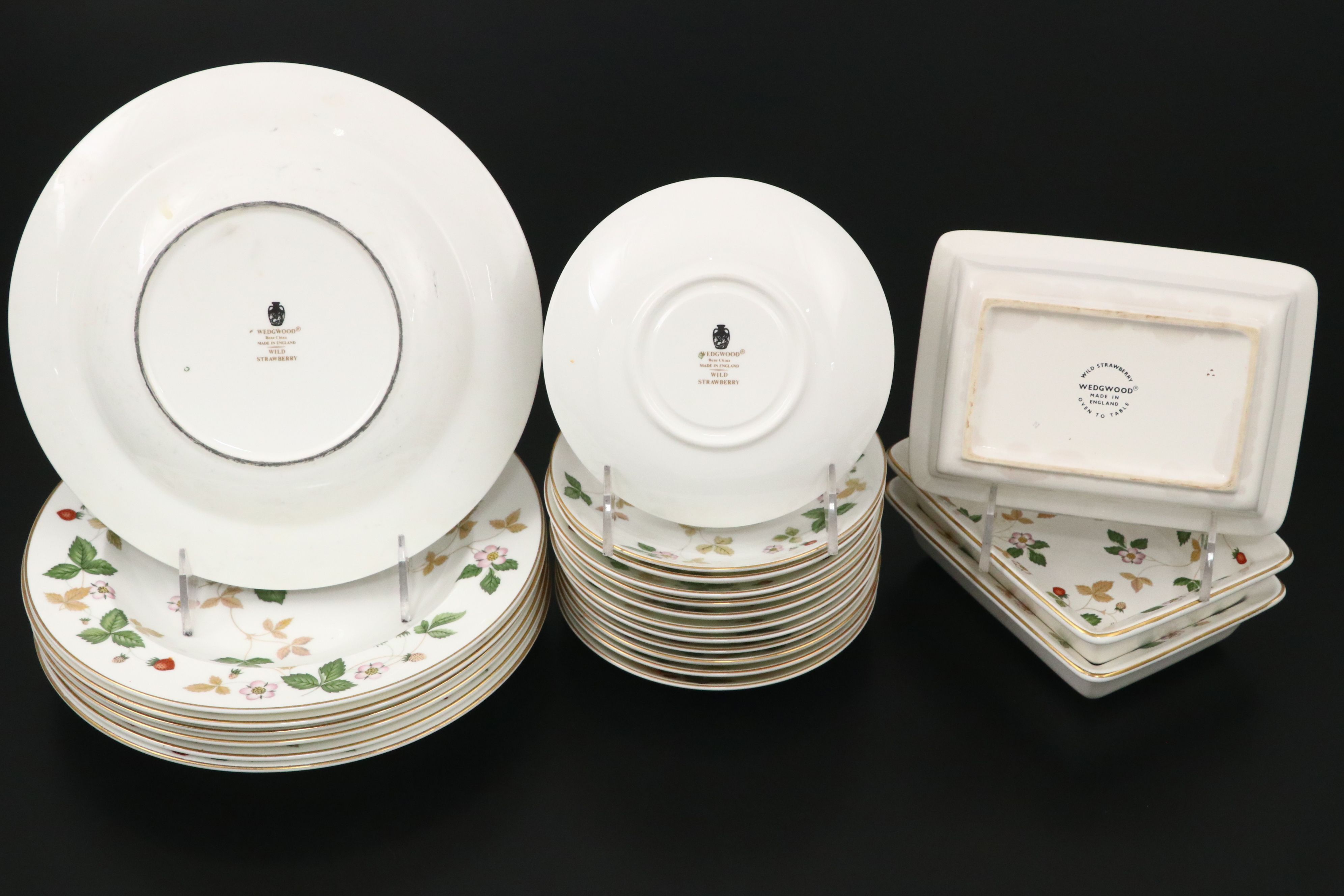Wedgwood "Wild Strawberry" Porcelain Tableware
