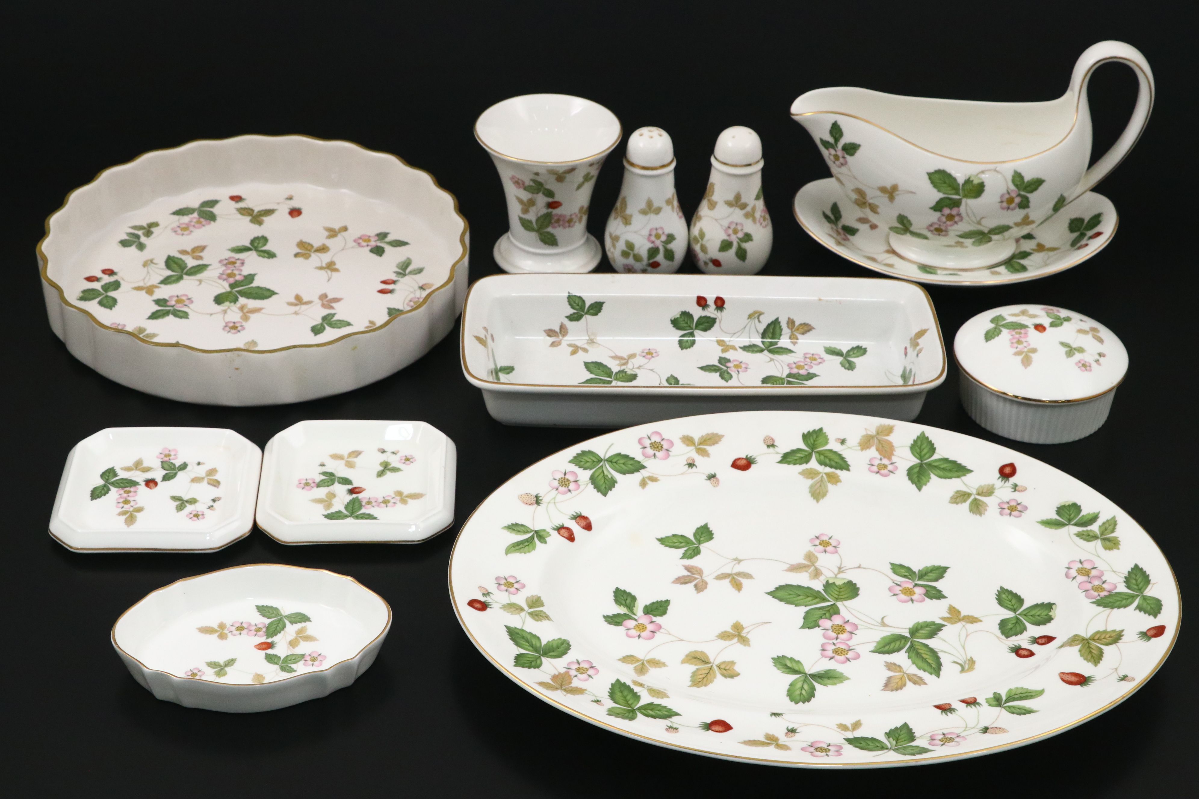 Wedgwood "Wild Strawberry" Porcelain Tableware