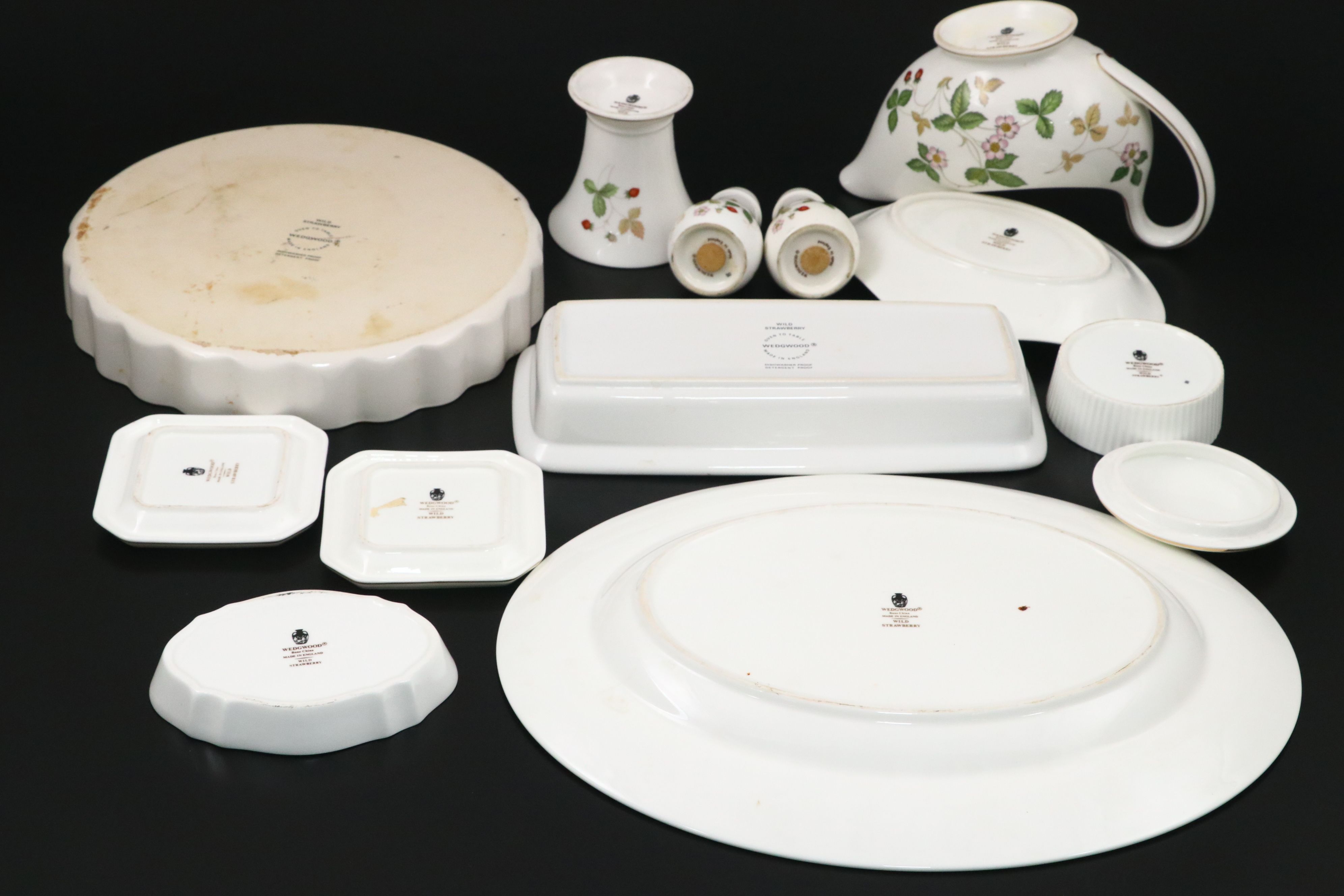 Wedgwood "Wild Strawberry" Porcelain Tableware