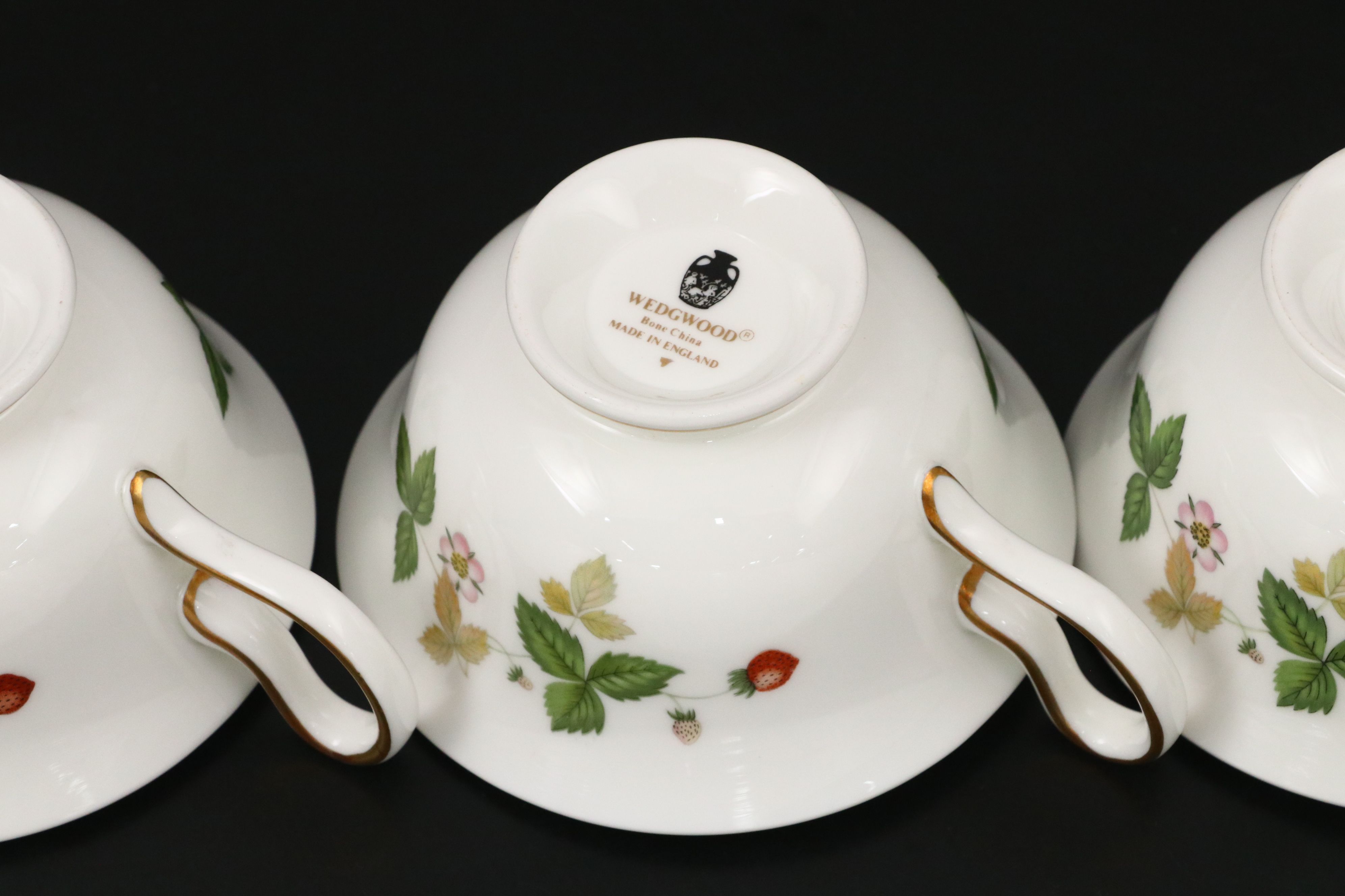 Wedgwood "Wild Strawberry" Porcelain Tableware