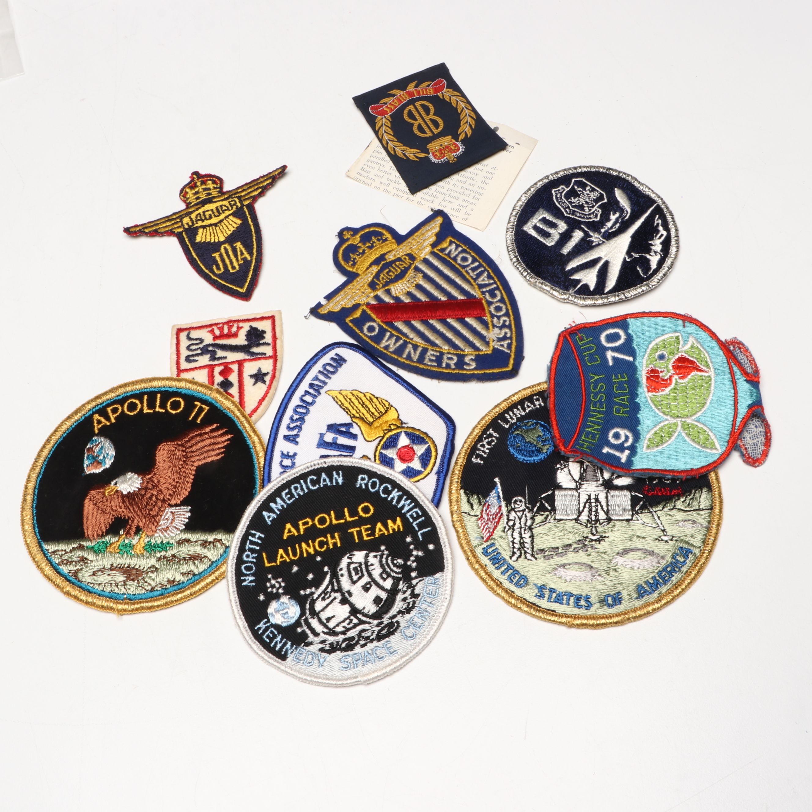 Wendell-August U.S. Air Force Plate with Pins, Patches and More Memorabilia