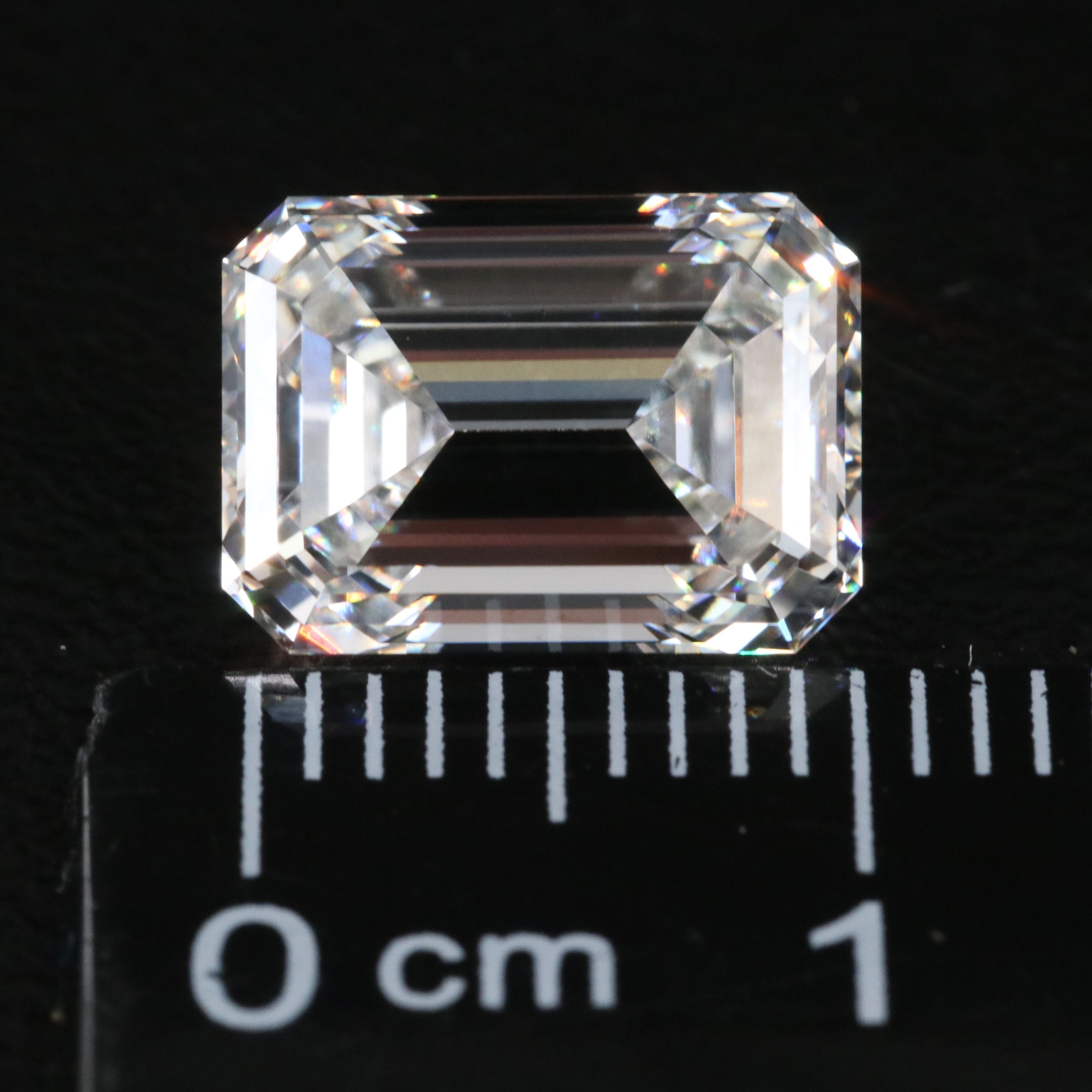 Loose 4.09 CT Lab Grown Diamond with IGI Report