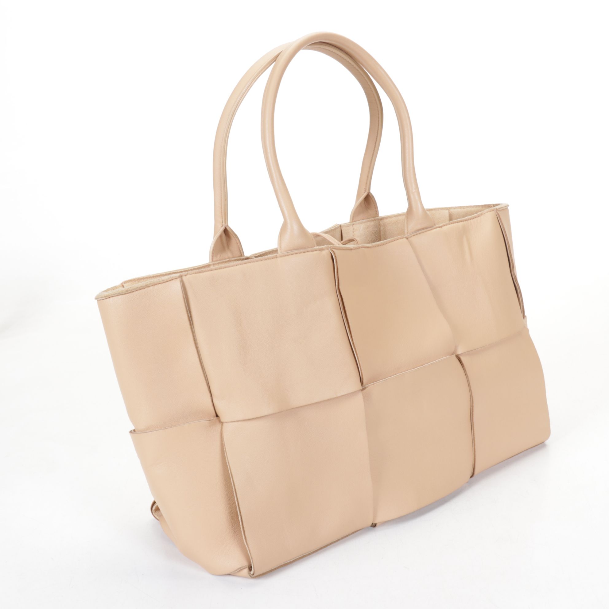 Bottega Veneta Arco Tote in Beige Maxi Intrecciato Nappa Leather