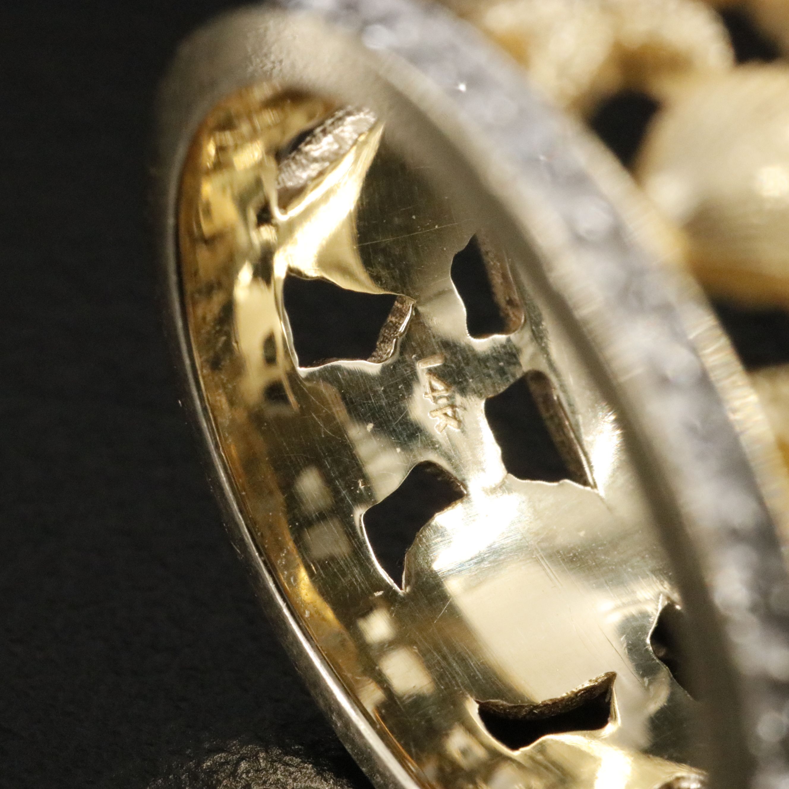 14K 0.23 CTW Diamond Seashell Eternity Band