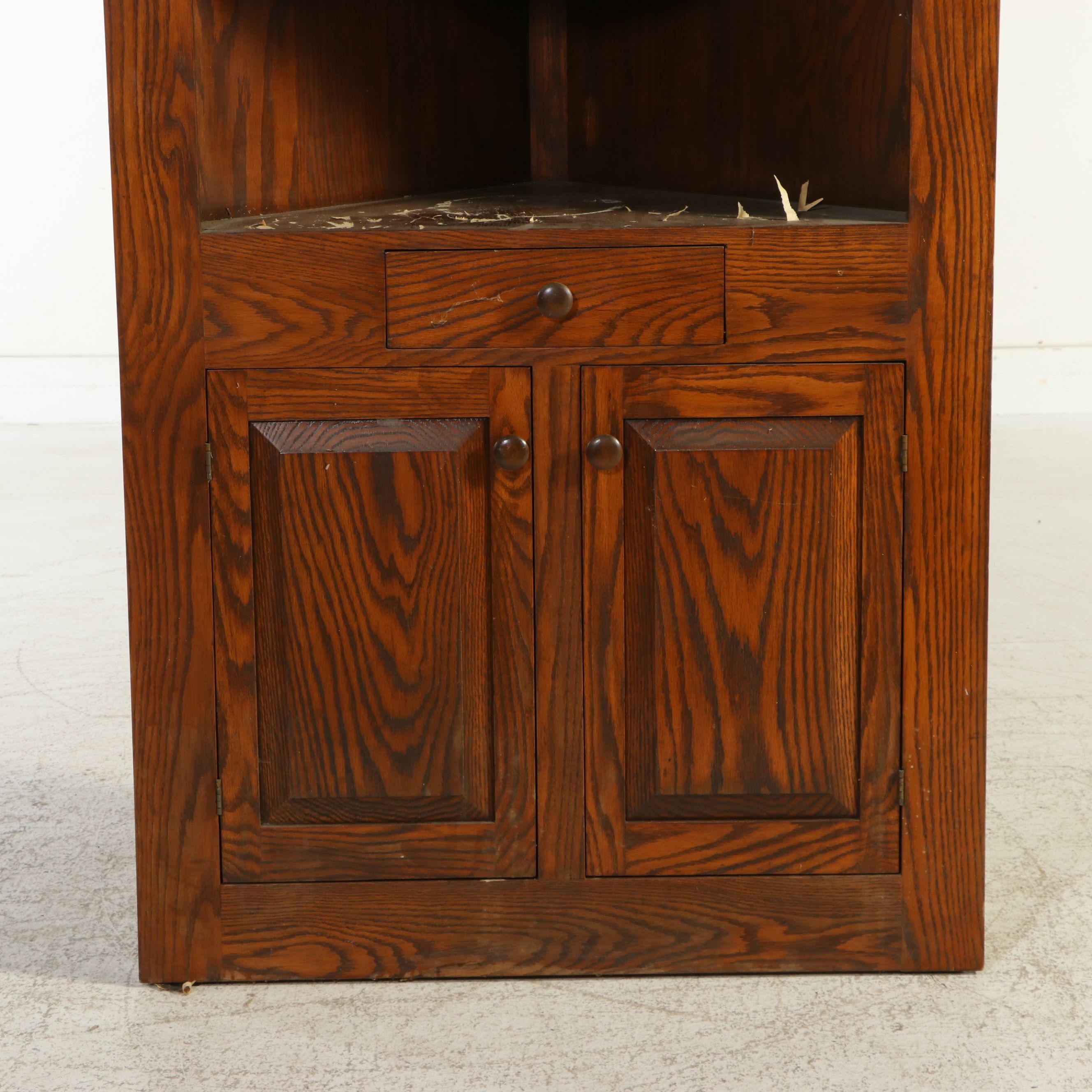 Colonial Revival Oak Corner Cabinet, Late 20th Century