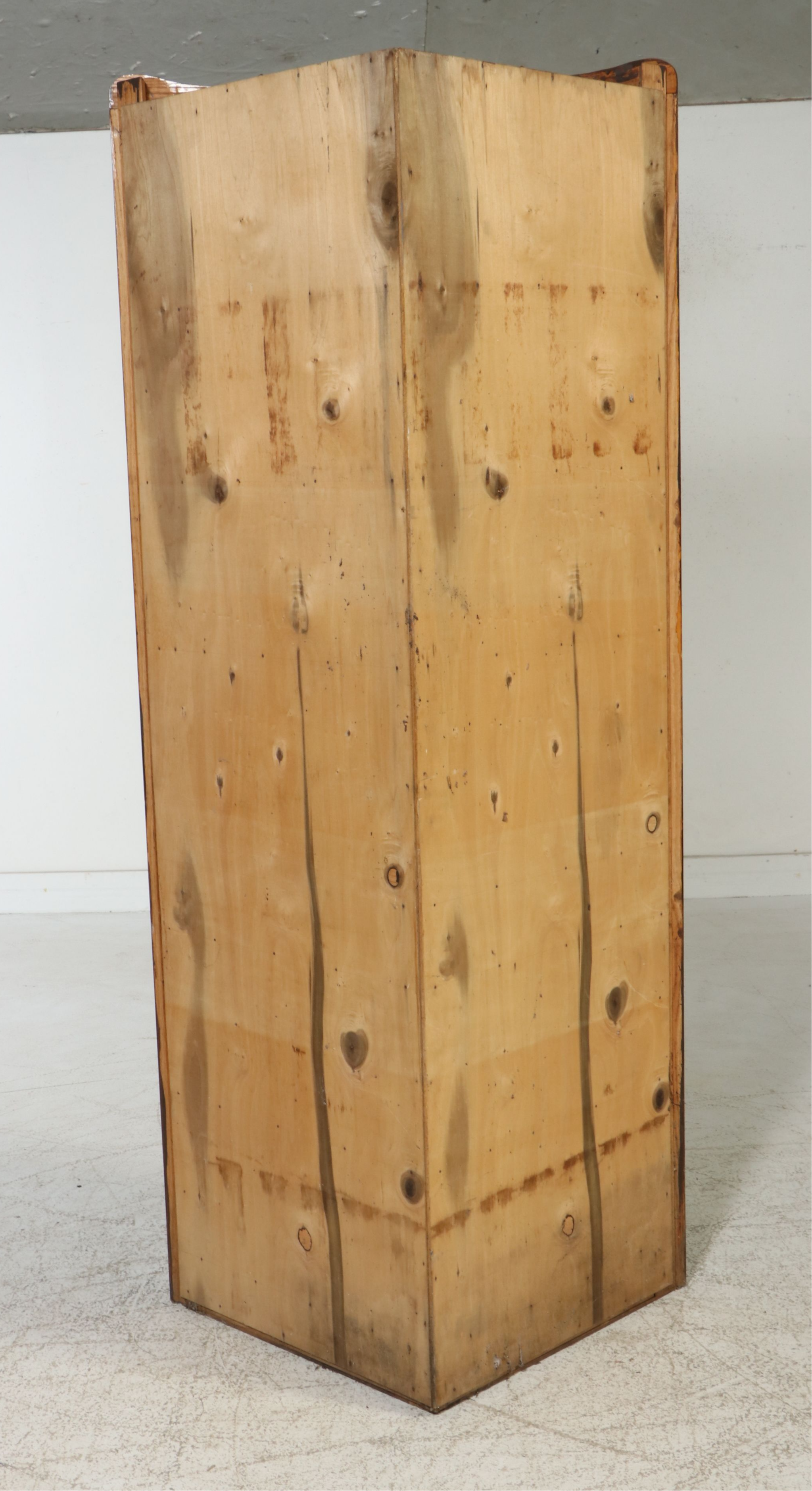 Colonial Revival Oak Corner Cabinet, Late 20th Century