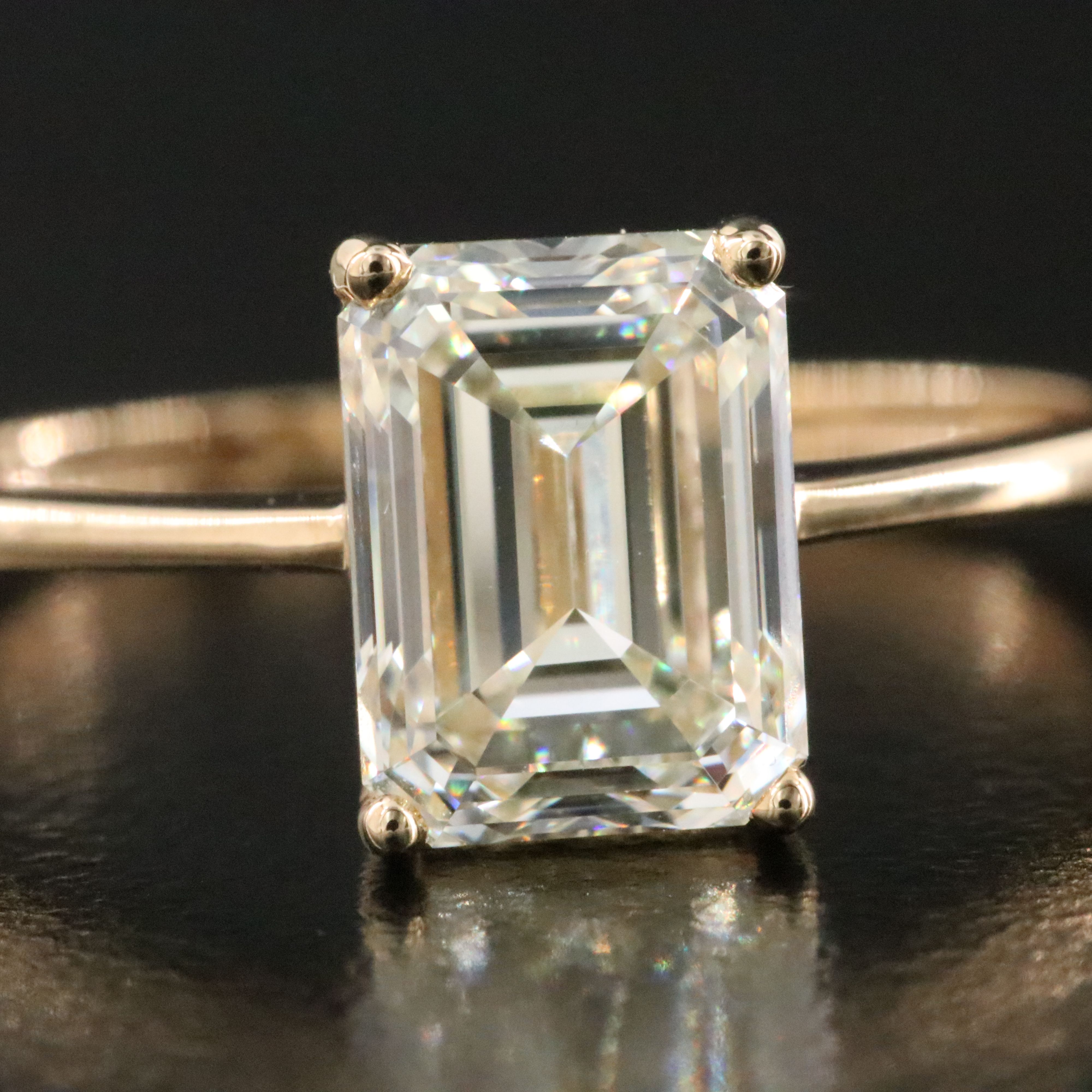18K 2.00 CT Diamond Solitaire Ring