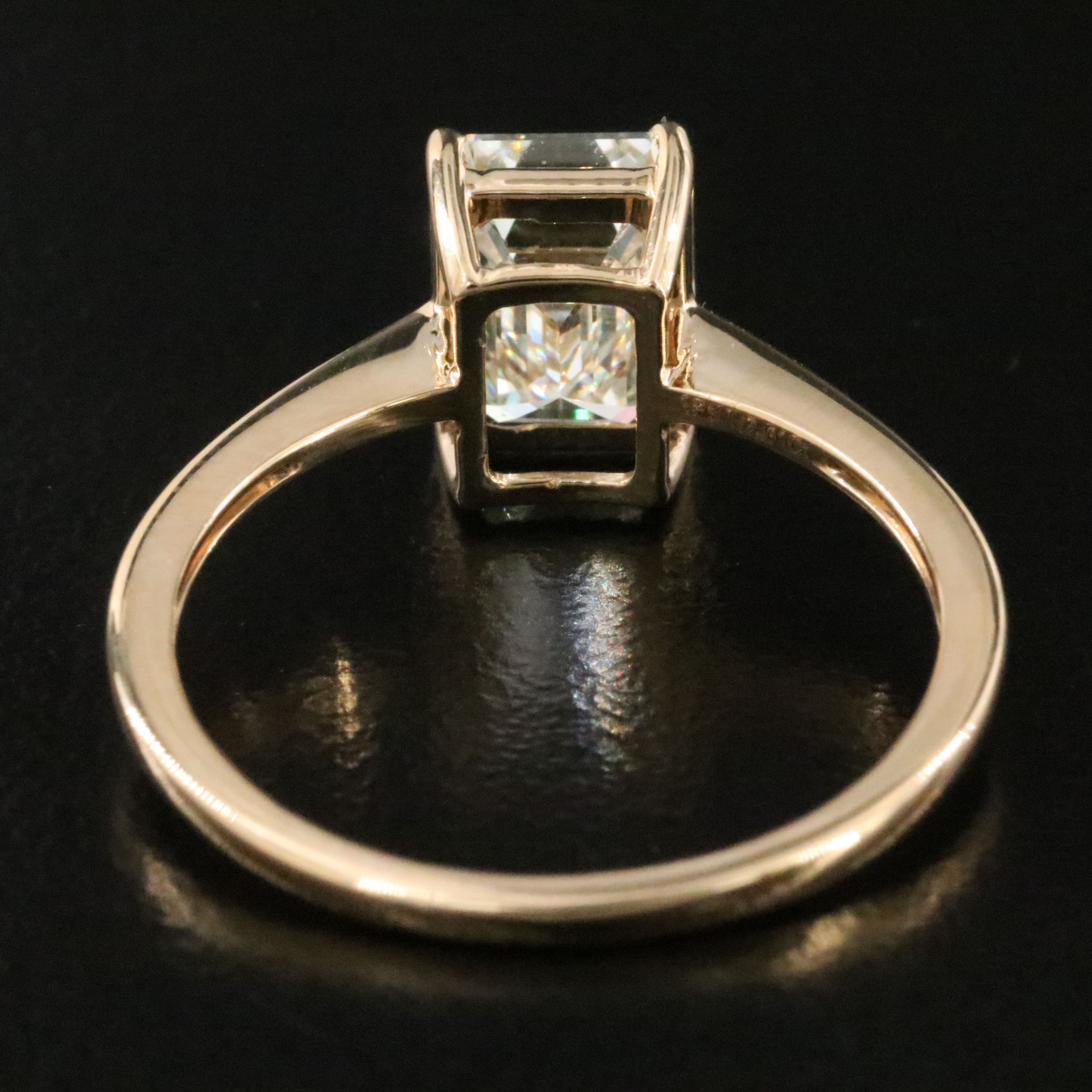18K 2.00 CT Diamond Solitaire Ring