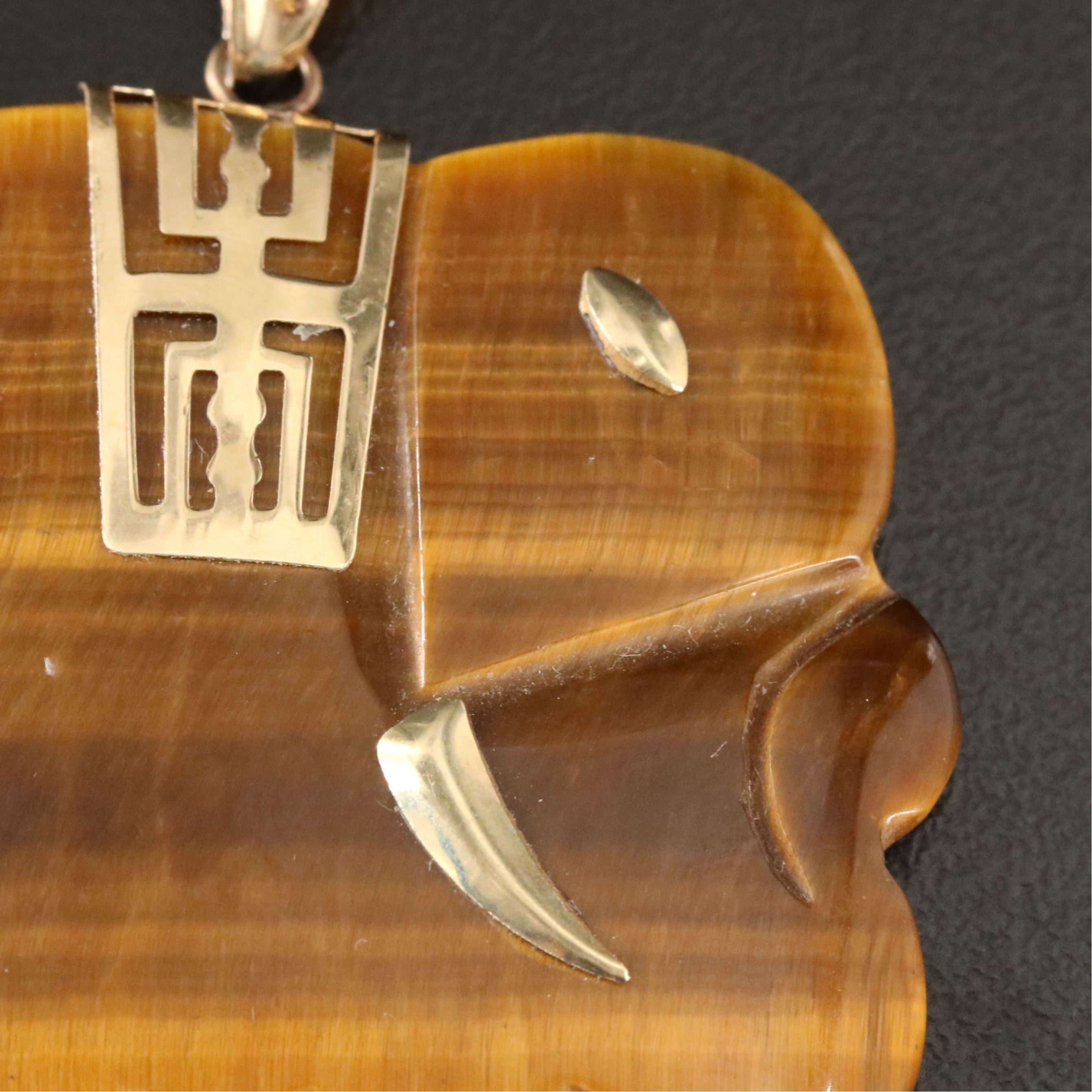 14K Tiger'e Eye Elephant Pendant