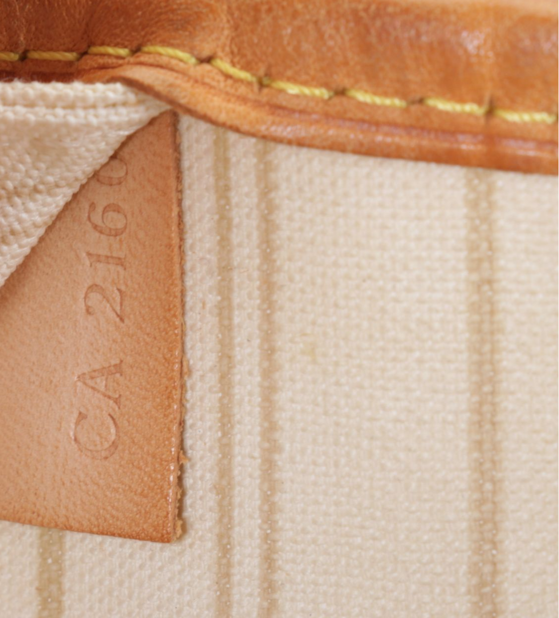 Louis Vuitton Neverfull GM Tote Bag in Damier Azur Canvas and Leather Trim