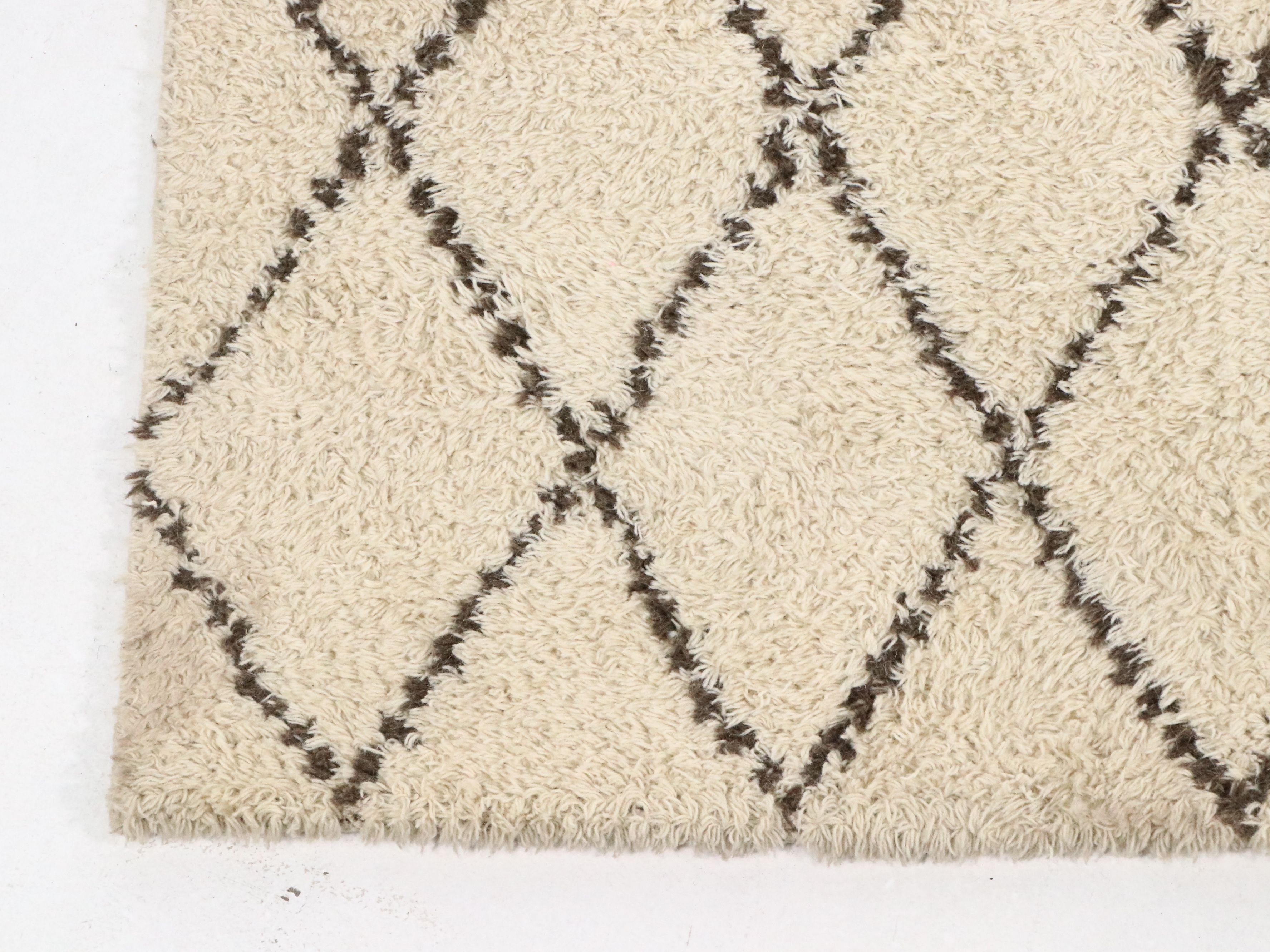4'10 x 8'2 Hand-Knotted Moroccan Beni Ourain Shag Style Area Rug