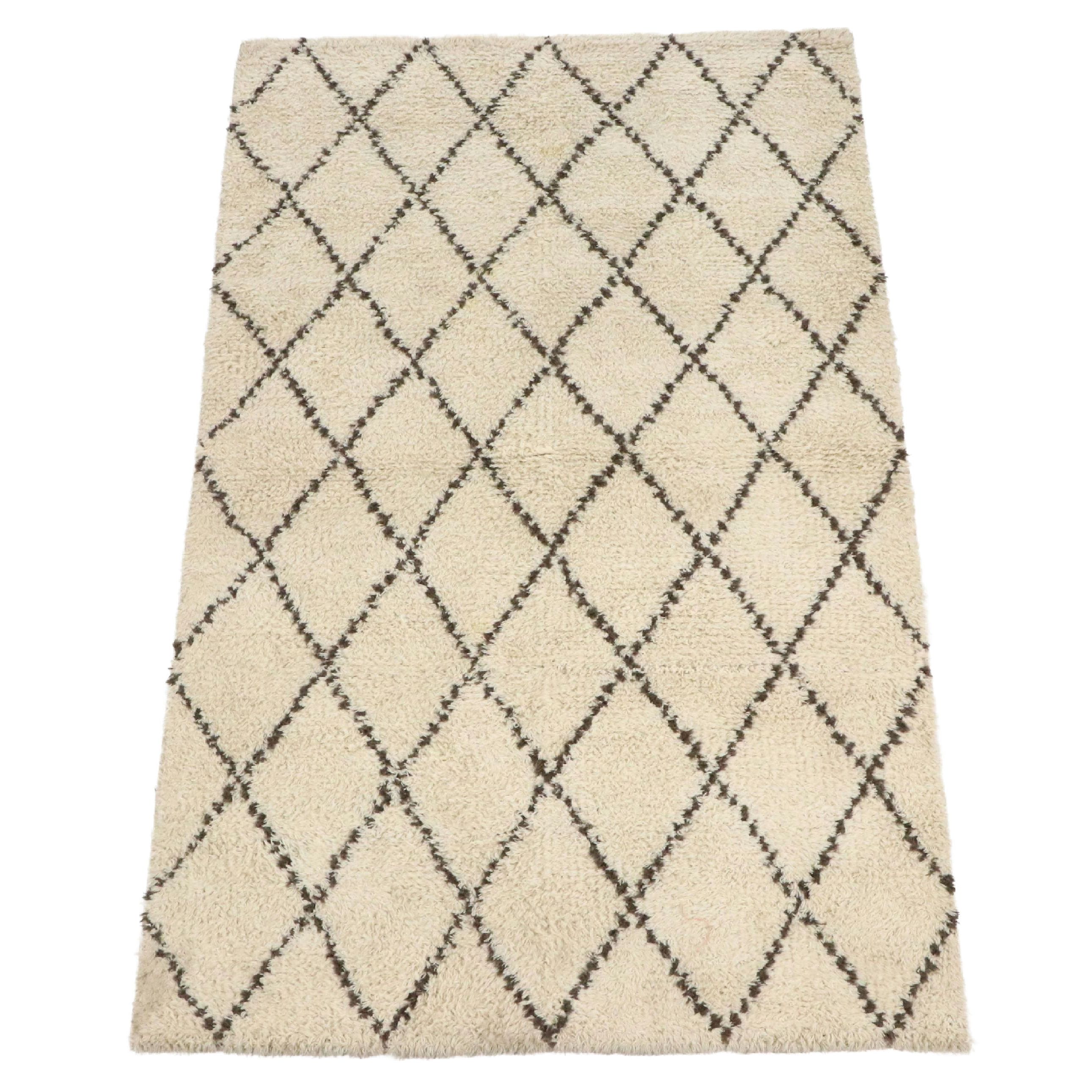 4'10 x 8'2 Hand-Knotted Moroccan Beni Ourain Shag Style Area Rug