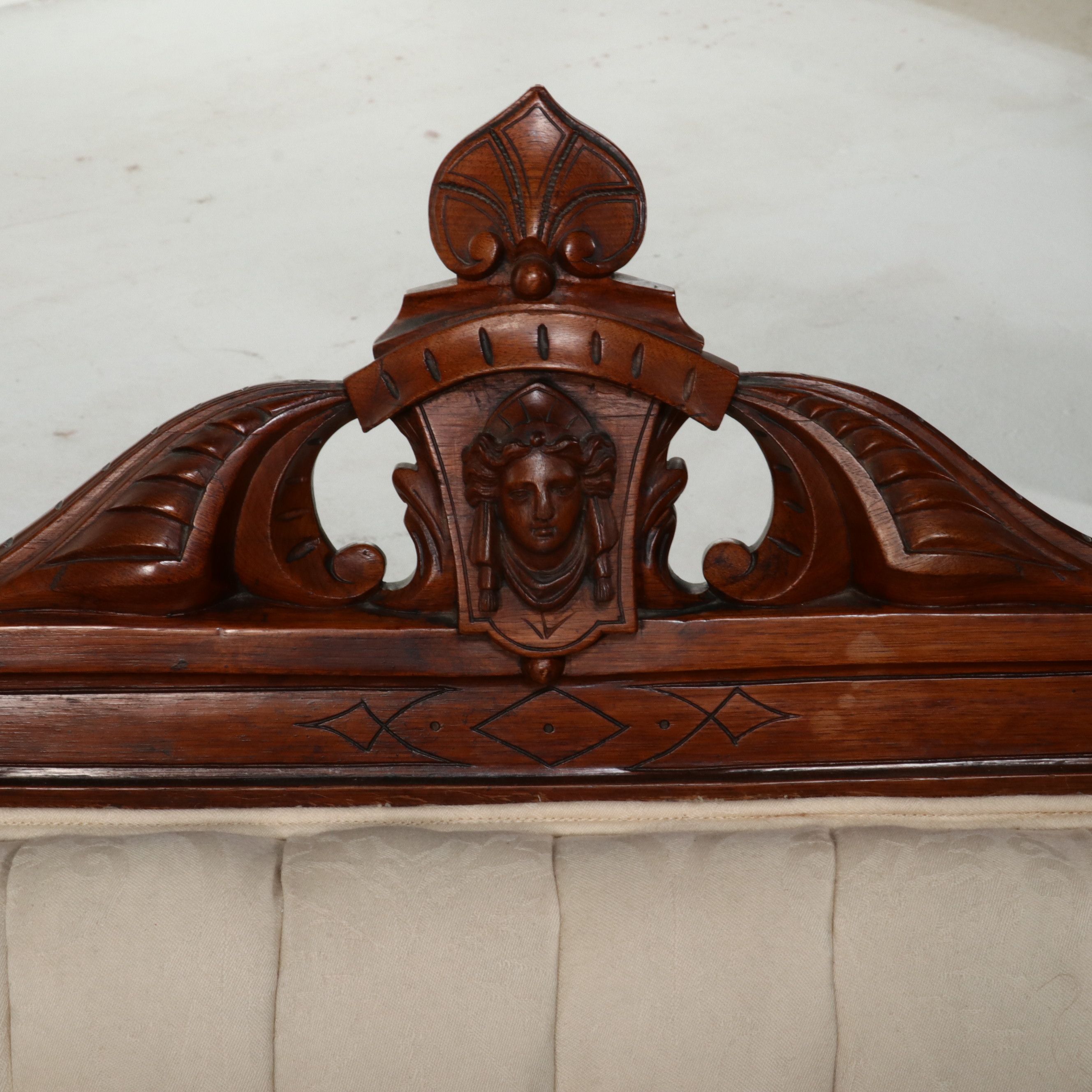 Victorian Renaissance Revival Carved Walnut Sofa, Attributed to John Jelliff