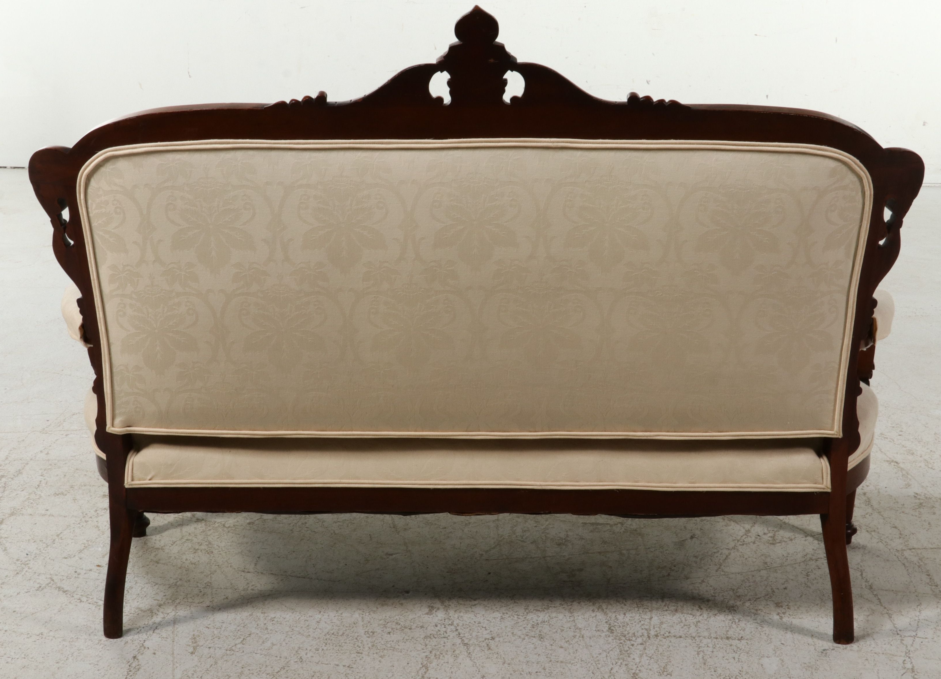 Victorian Renaissance Revival Carved Walnut Sofa, Attributed to John Jelliff