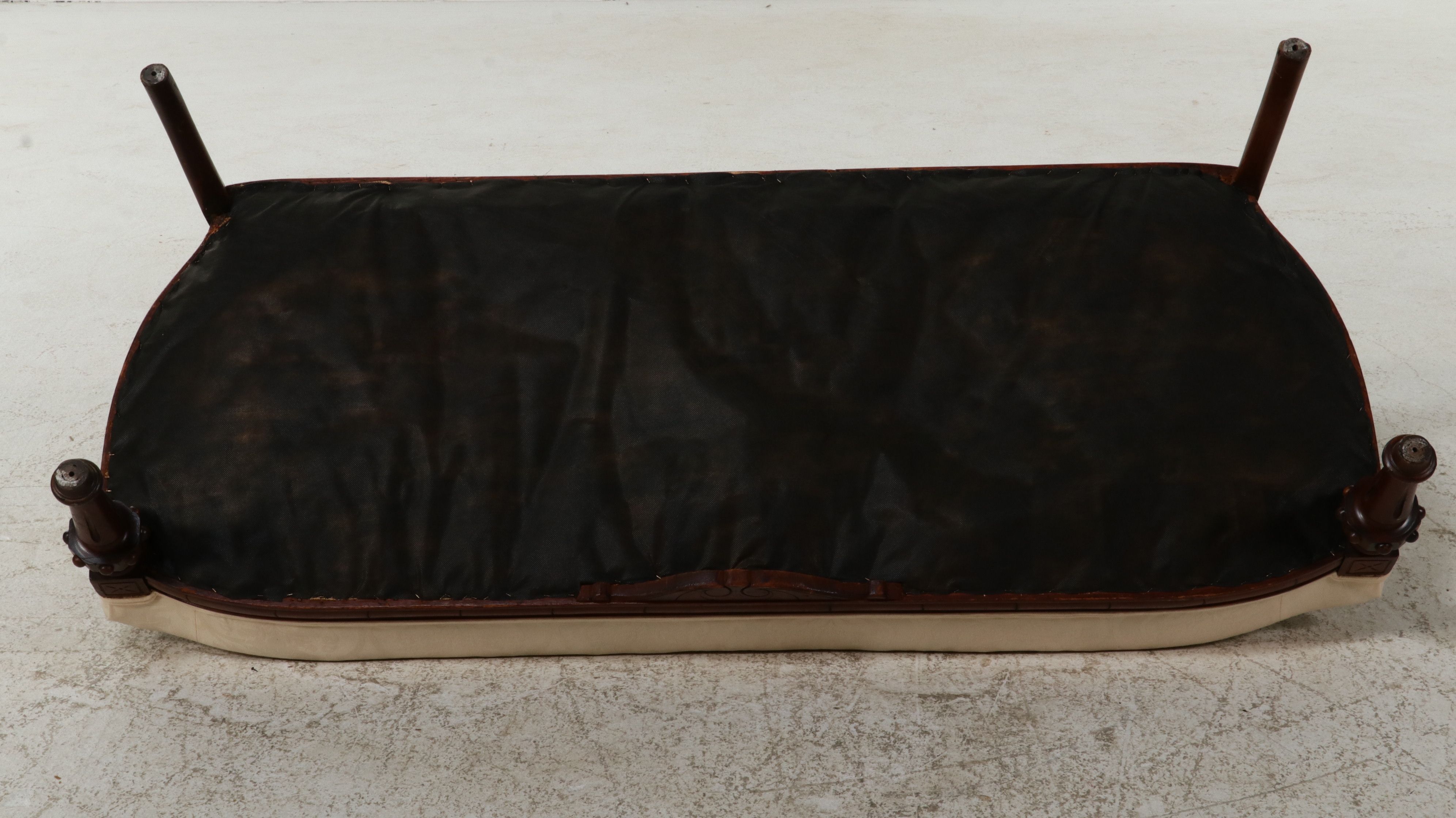Victorian Renaissance Revival Carved Walnut Sofa, Attributed to John Jelliff