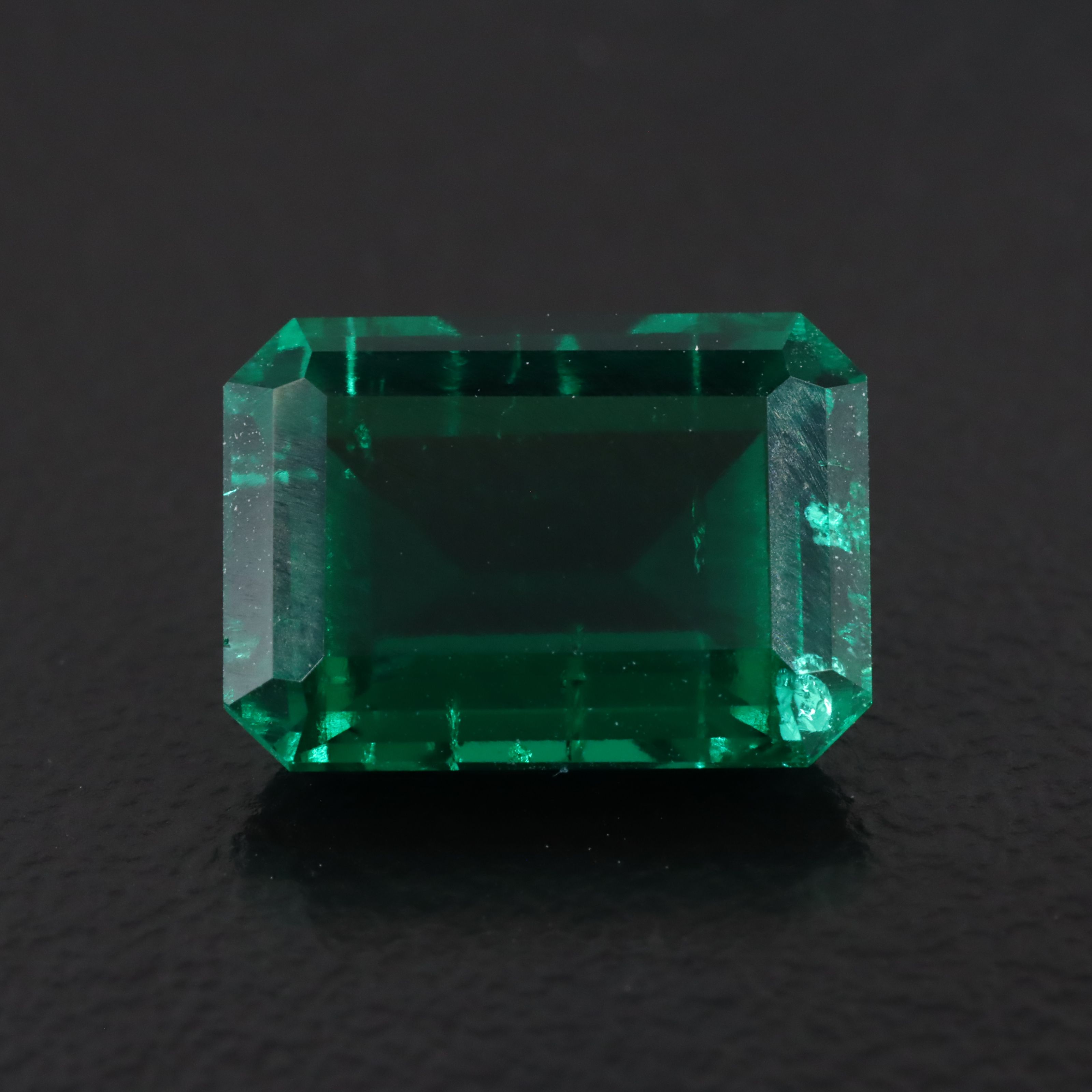 Loose 3.52 CT Lab Grown Emerald