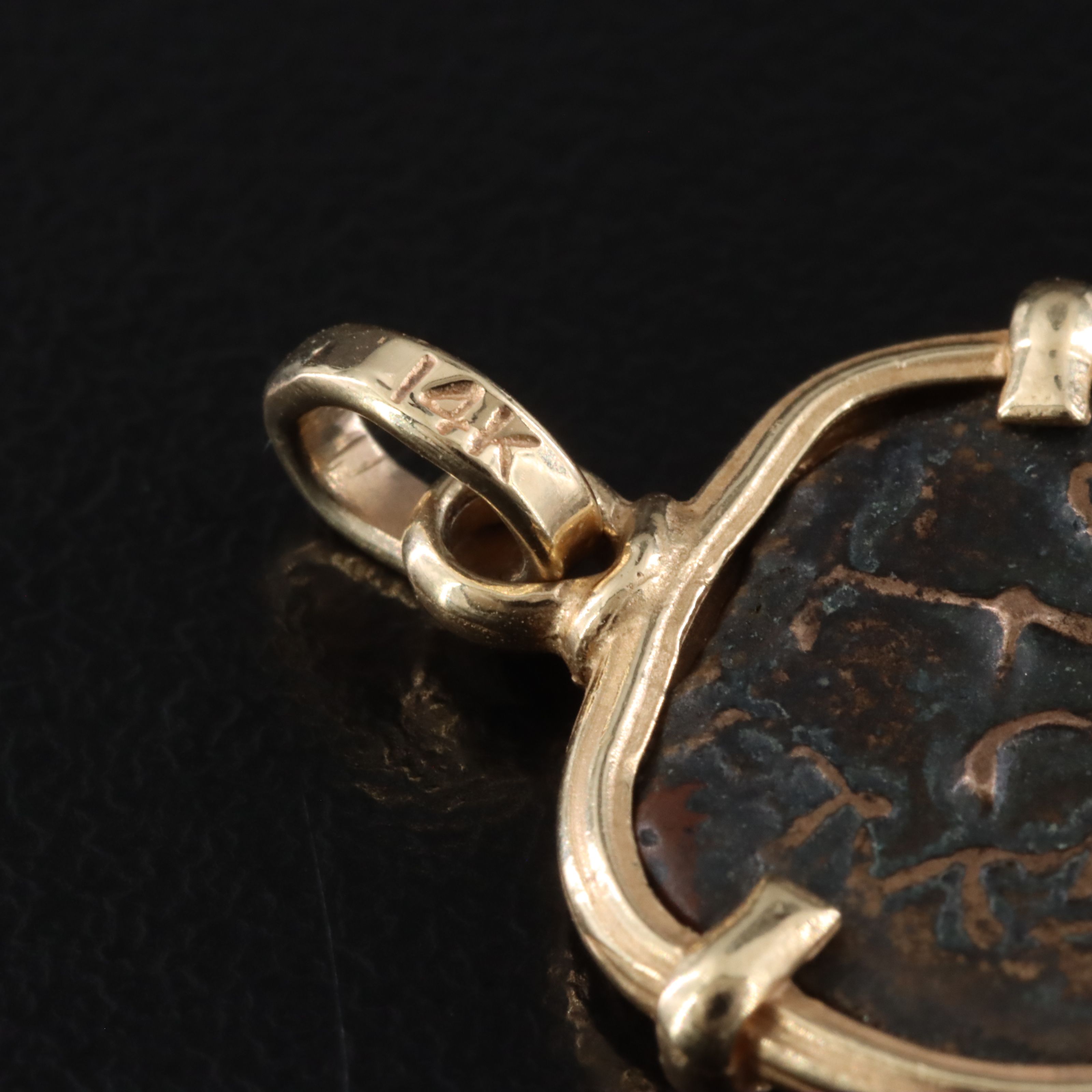 14K Pendant with Ancient Judaea Hasmoneans Æ Prutah Coin