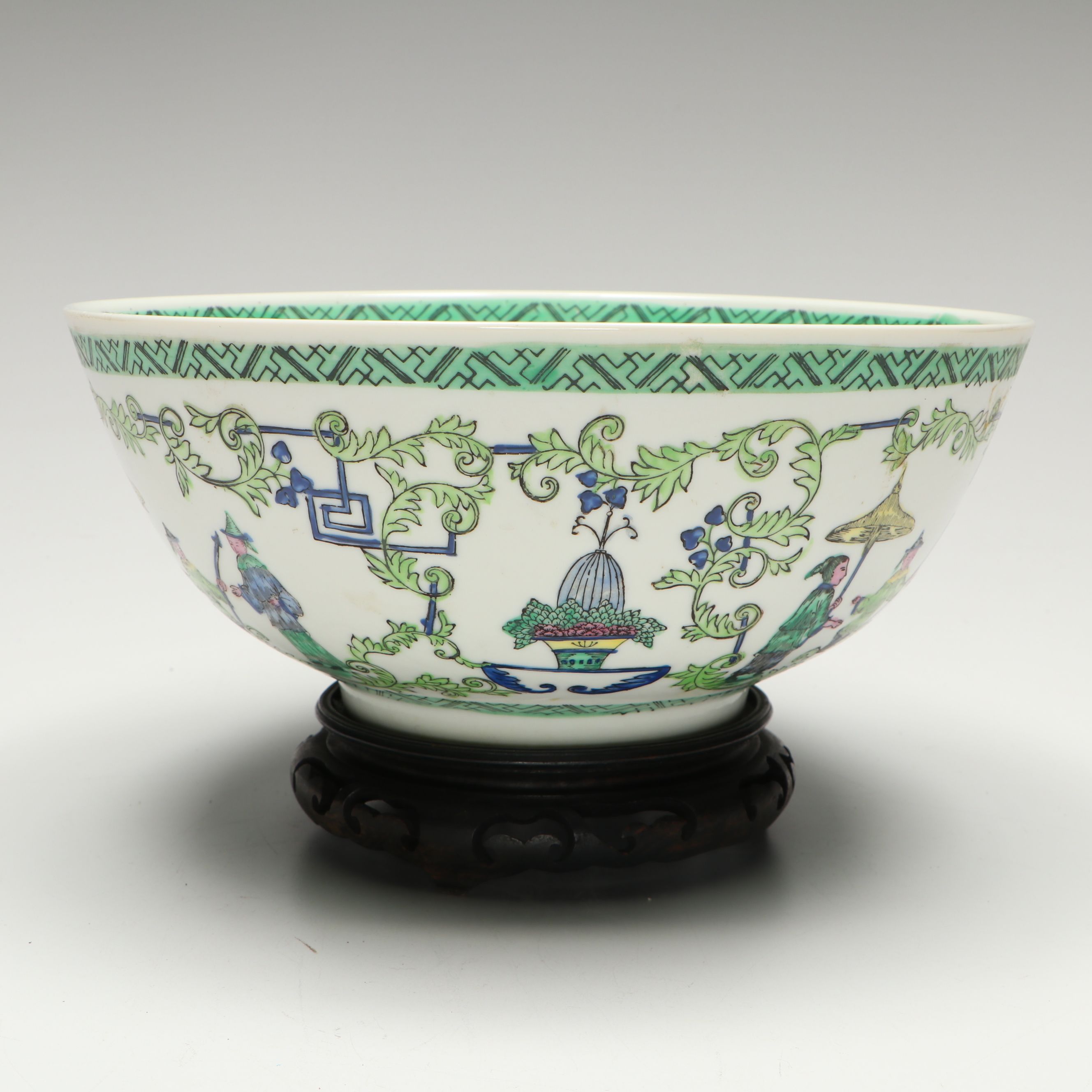Chinese Famille Verte Porcelain Bowl on Wooden Pedestal