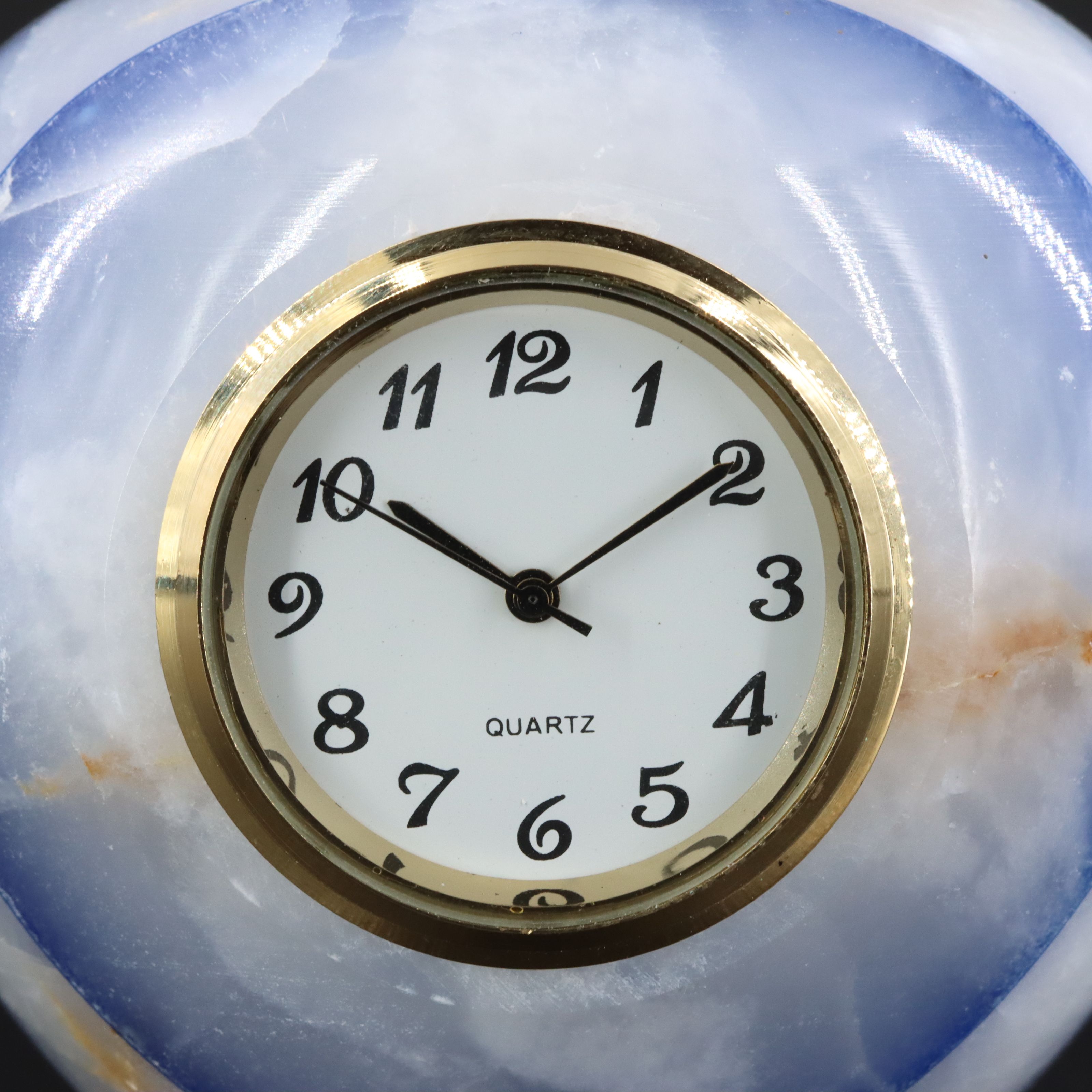 Agate Apple Quartz Desk Clock