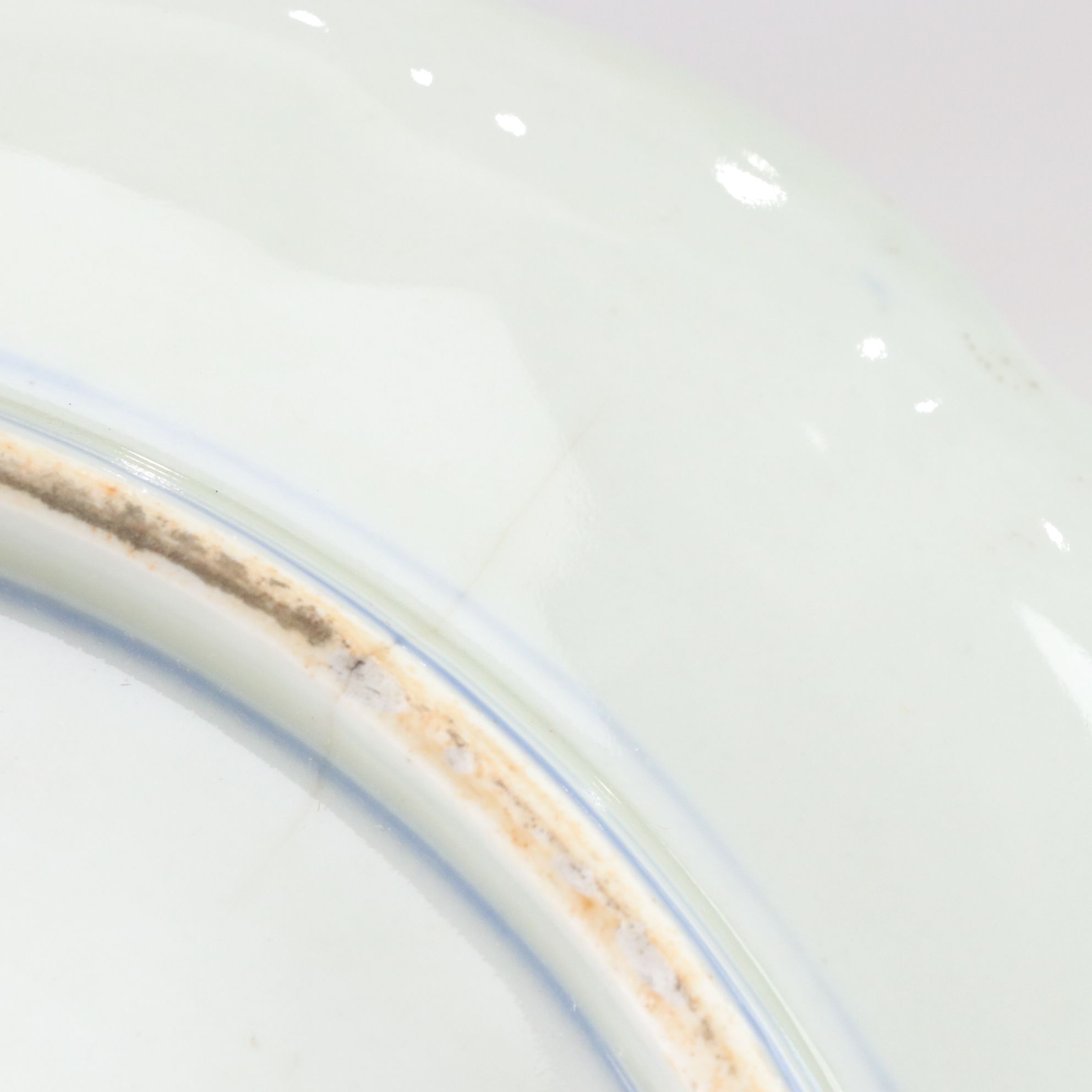 Japanese Imari Scalop Rim Centerpiece Chrysanthemum Bowl