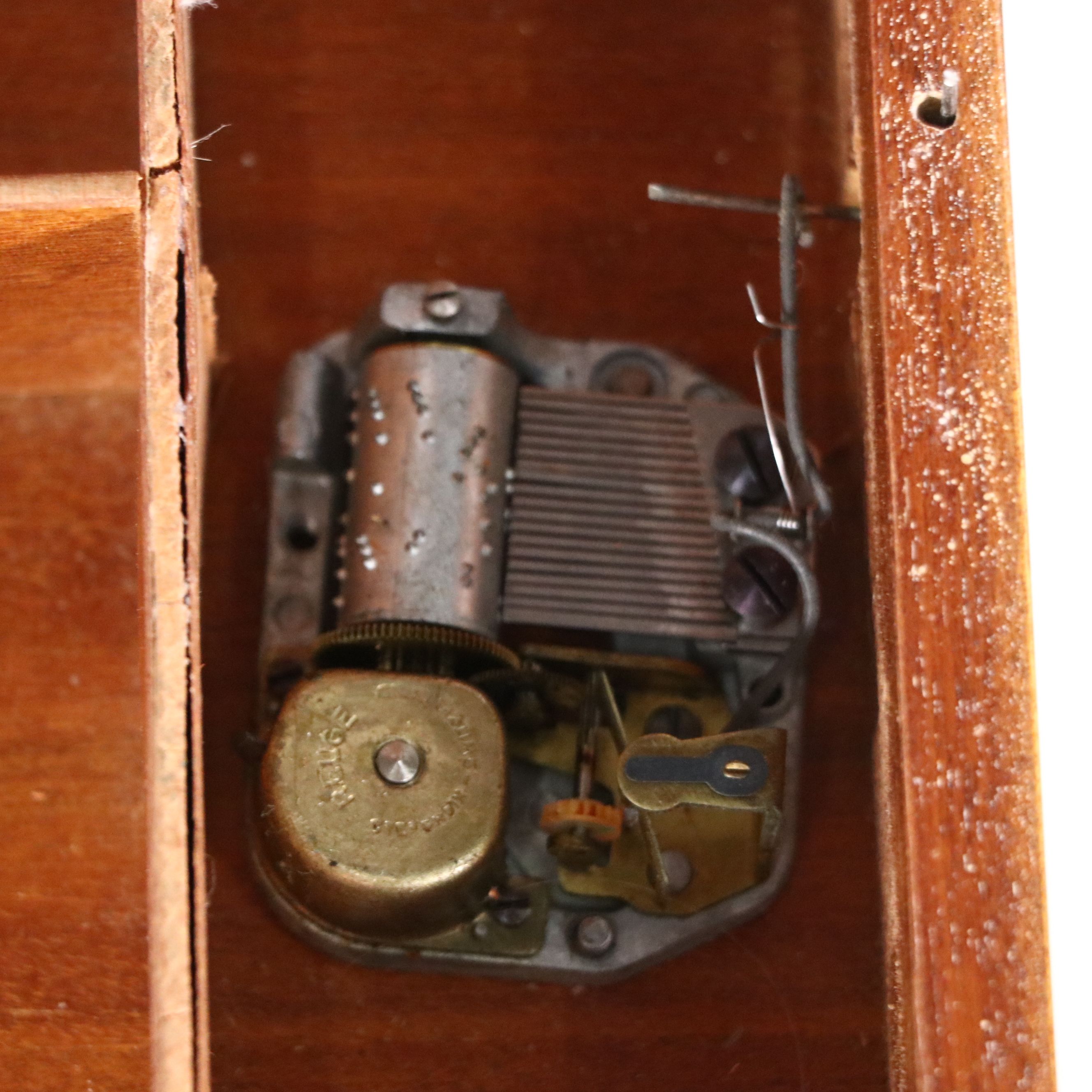 Reuge "O Sole Mio" Swiss Musical Movement Box