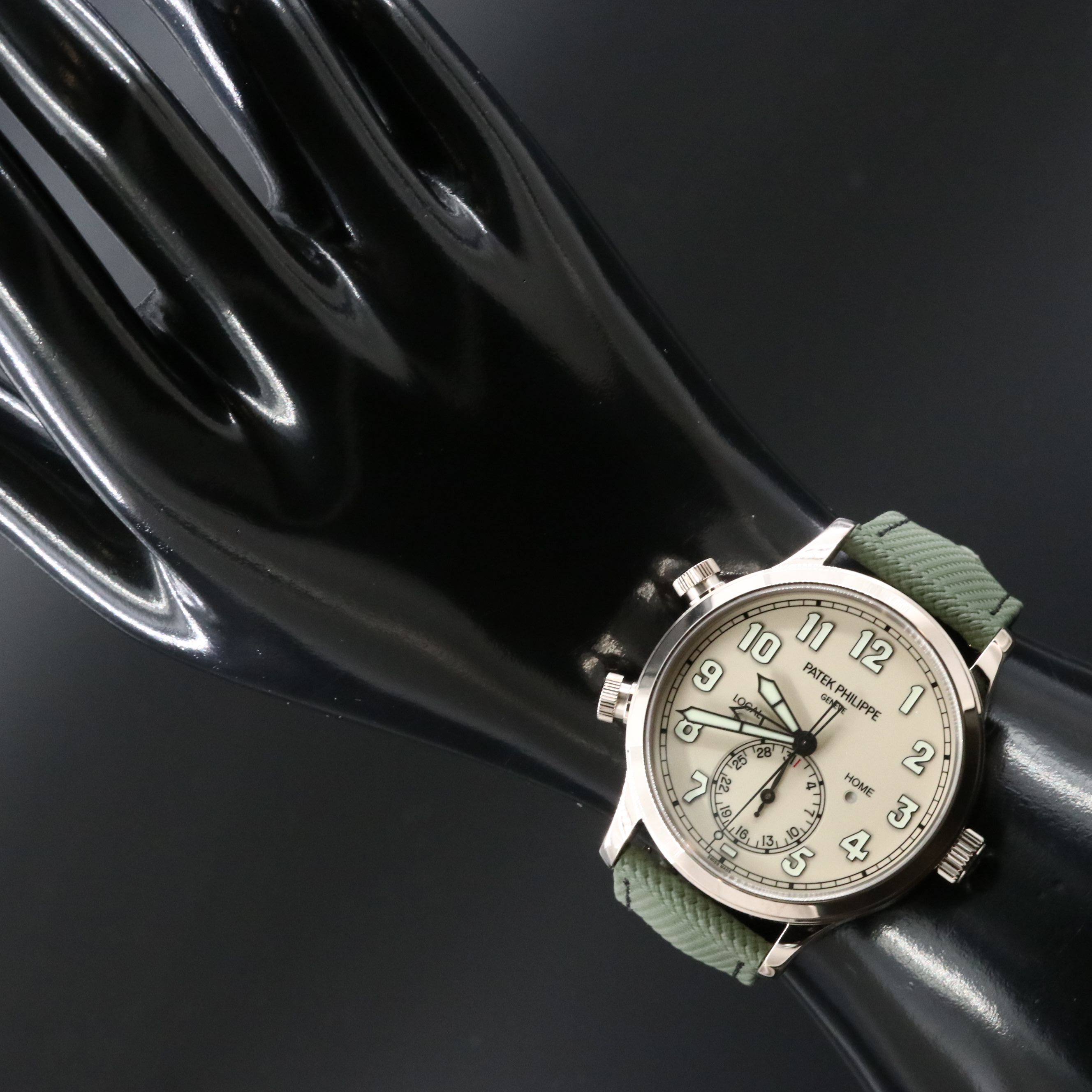 18K Patek Philippe Calatrava Pilot Travel Time 5524G-010 Watch c.2025