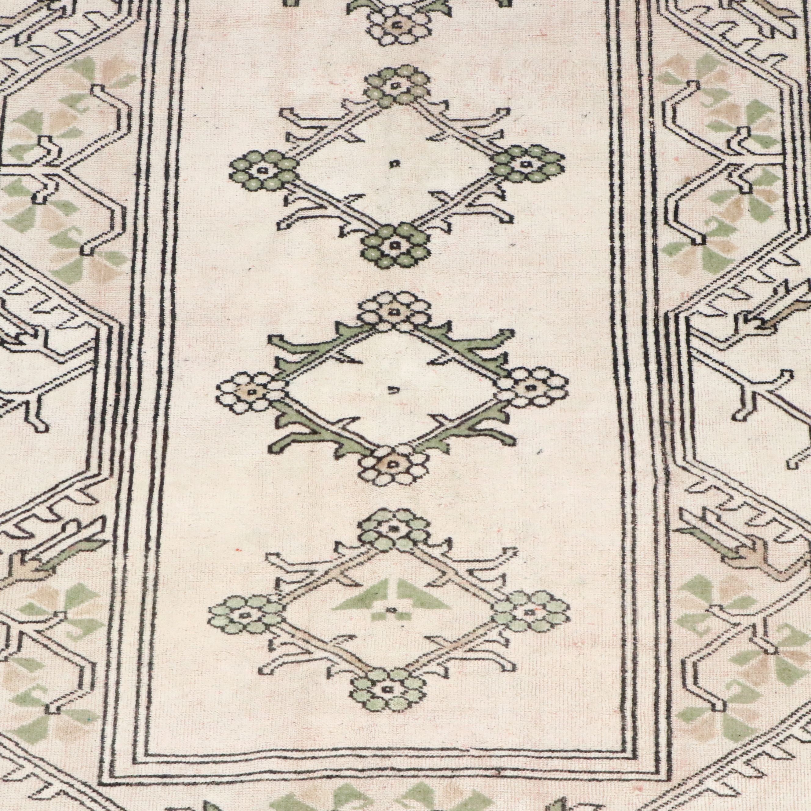 5'6 x 8'11 Hand-Knotted Turkish Milas Area Rug