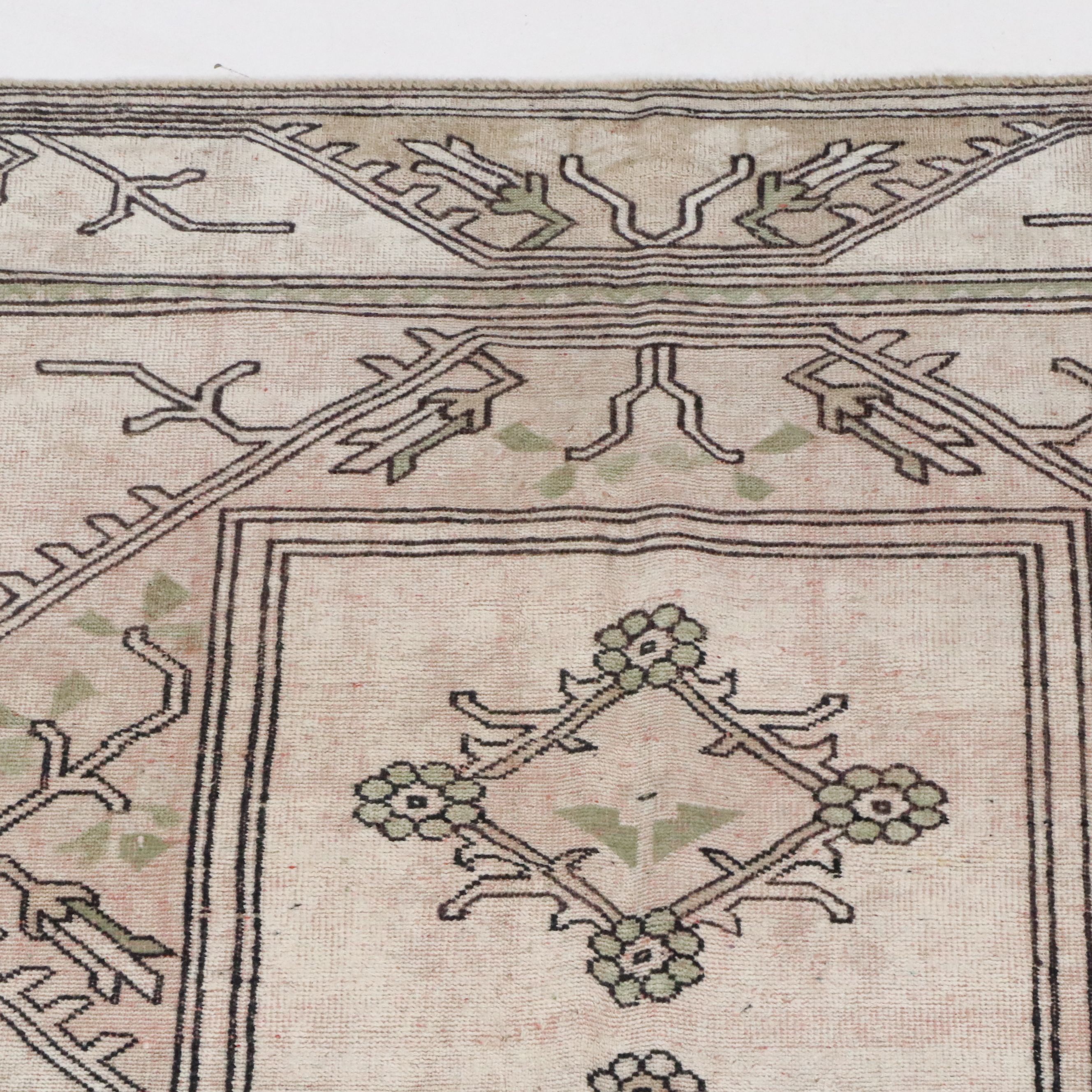 5'6 x 8'11 Hand-Knotted Turkish Milas Area Rug