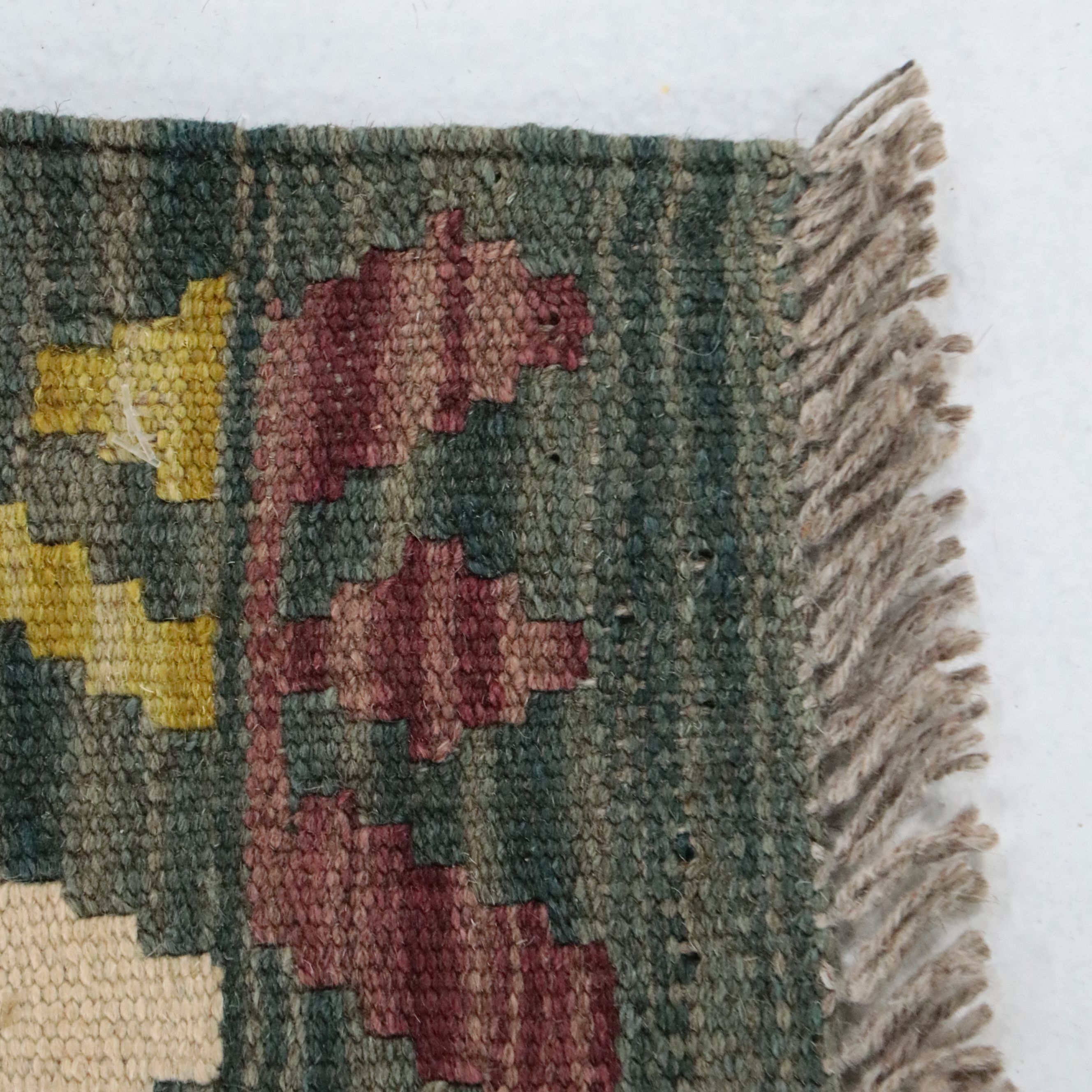 6'9 x 10'1 Handwoven Pakistani Kilim Area Rug