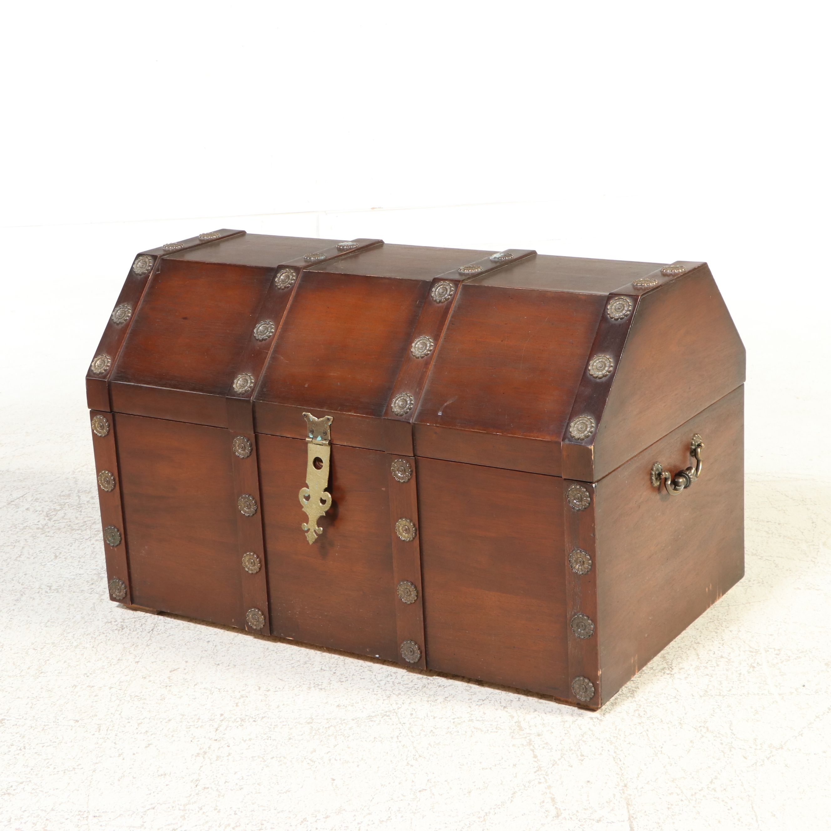 Rustic Style Aroma-Tite Cedar-Lined Dome-Top Trunk, Mid-20th Century