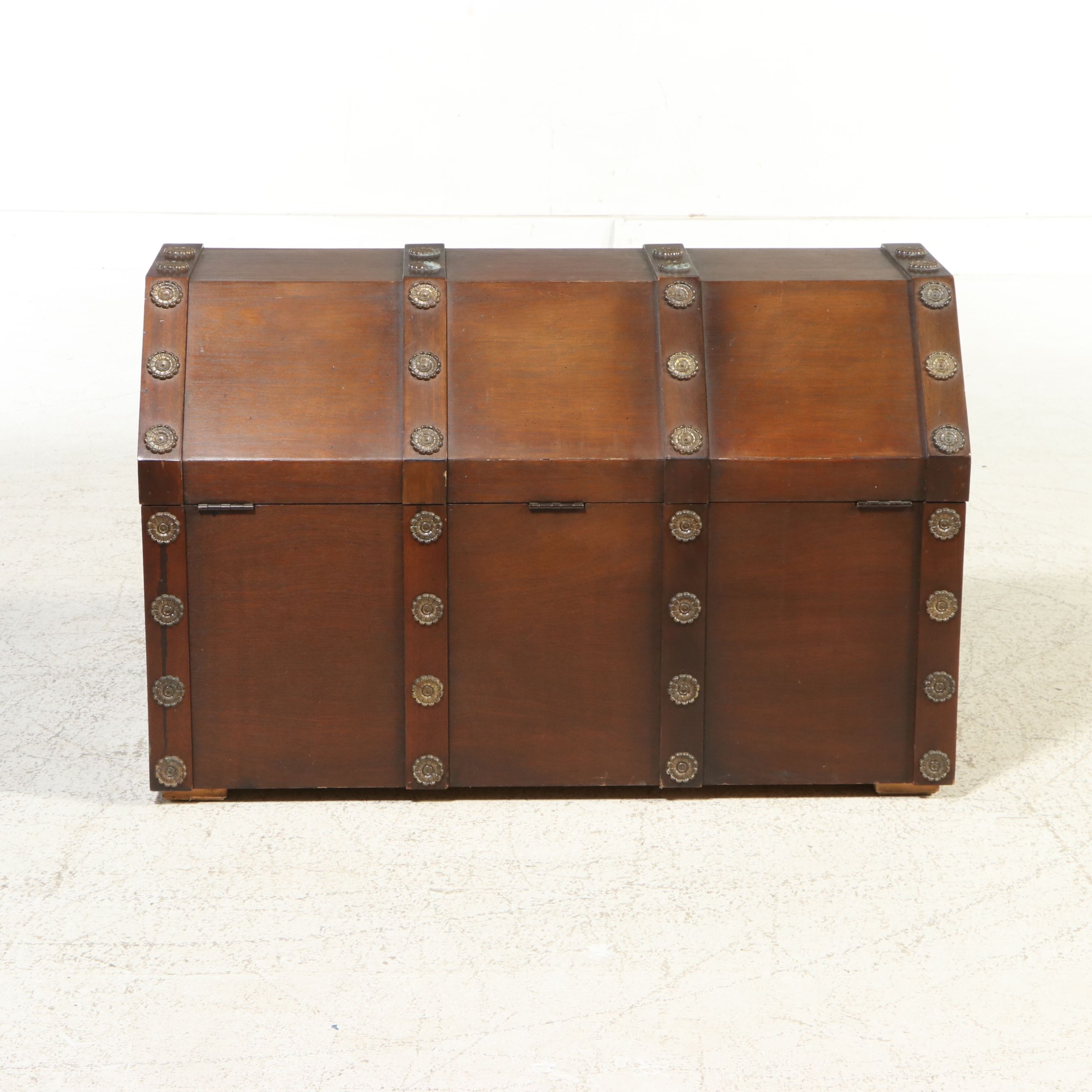 Rustic Style Aroma-Tite Cedar-Lined Dome-Top Trunk, Mid-20th Century