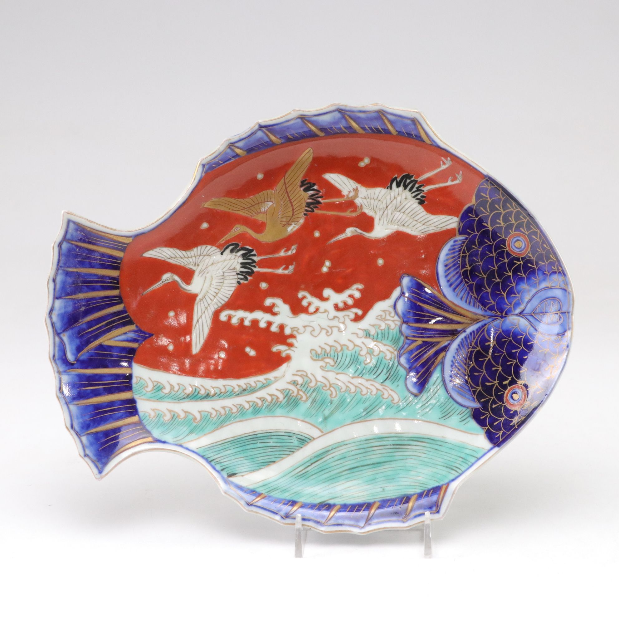 Japanese Imari Porcelain Decorative Fish Plate
