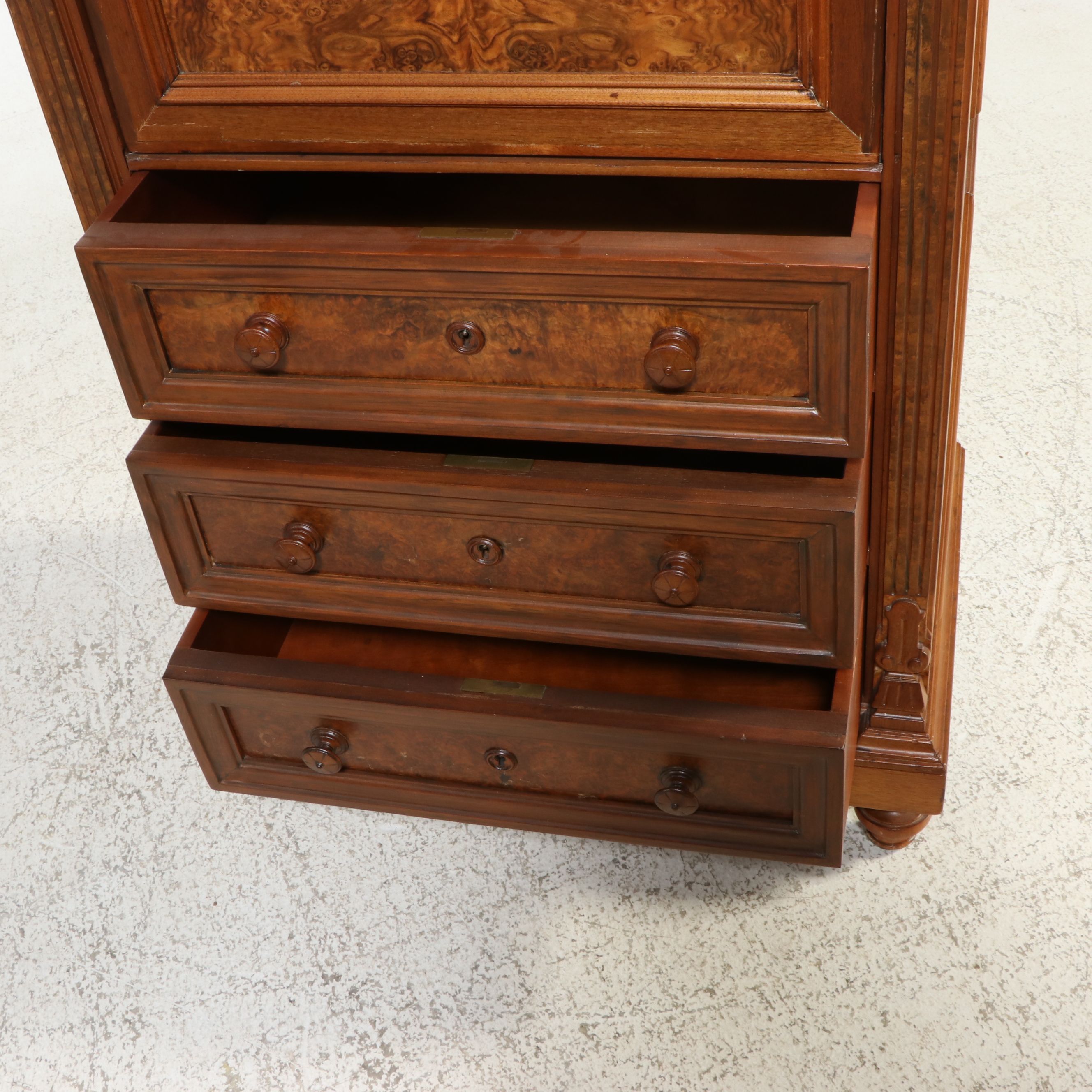 Victorian Renaissance Revival Burl Walnut Secrétaire à Abattant, Mid–Late 19th C