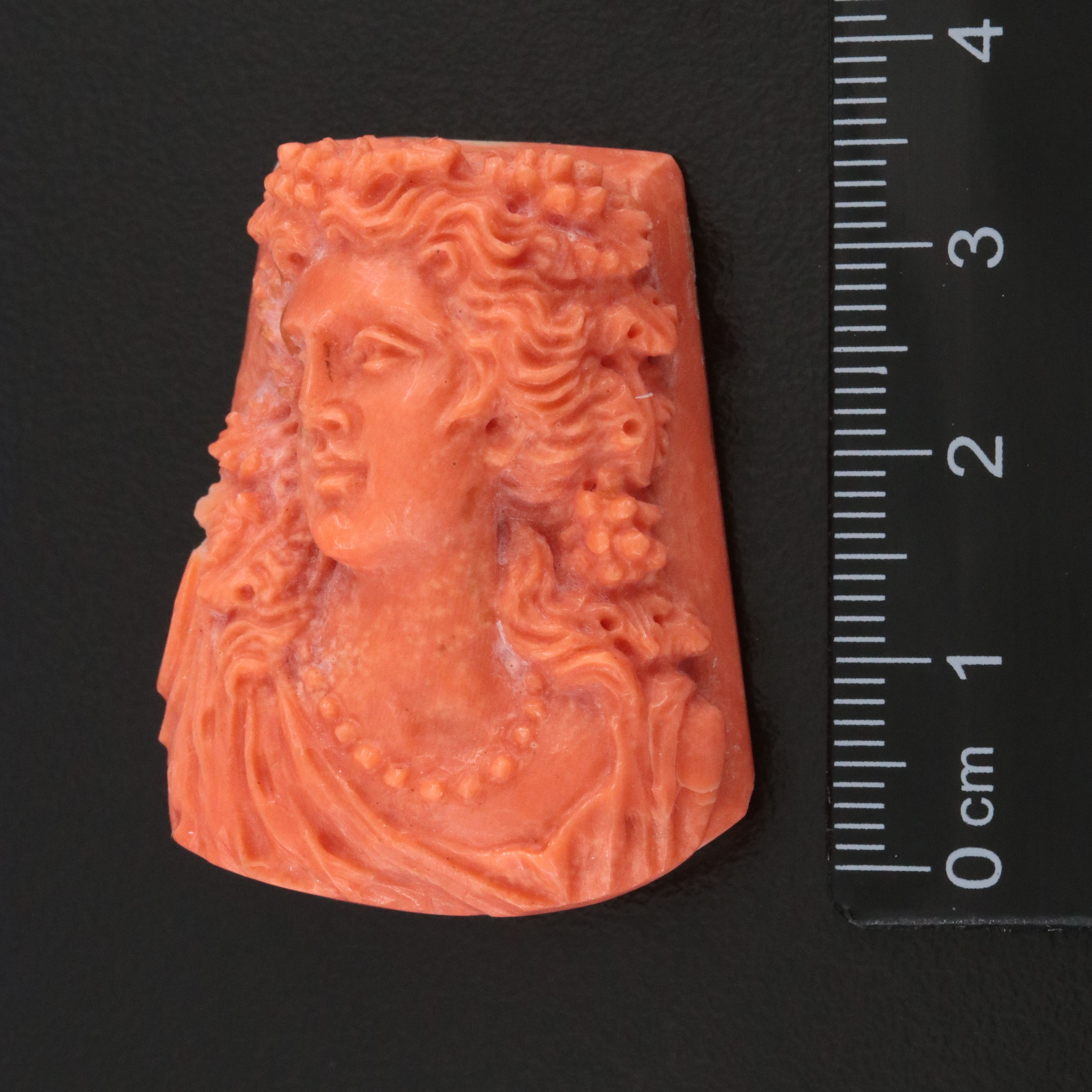 Loose Coral Cameo
