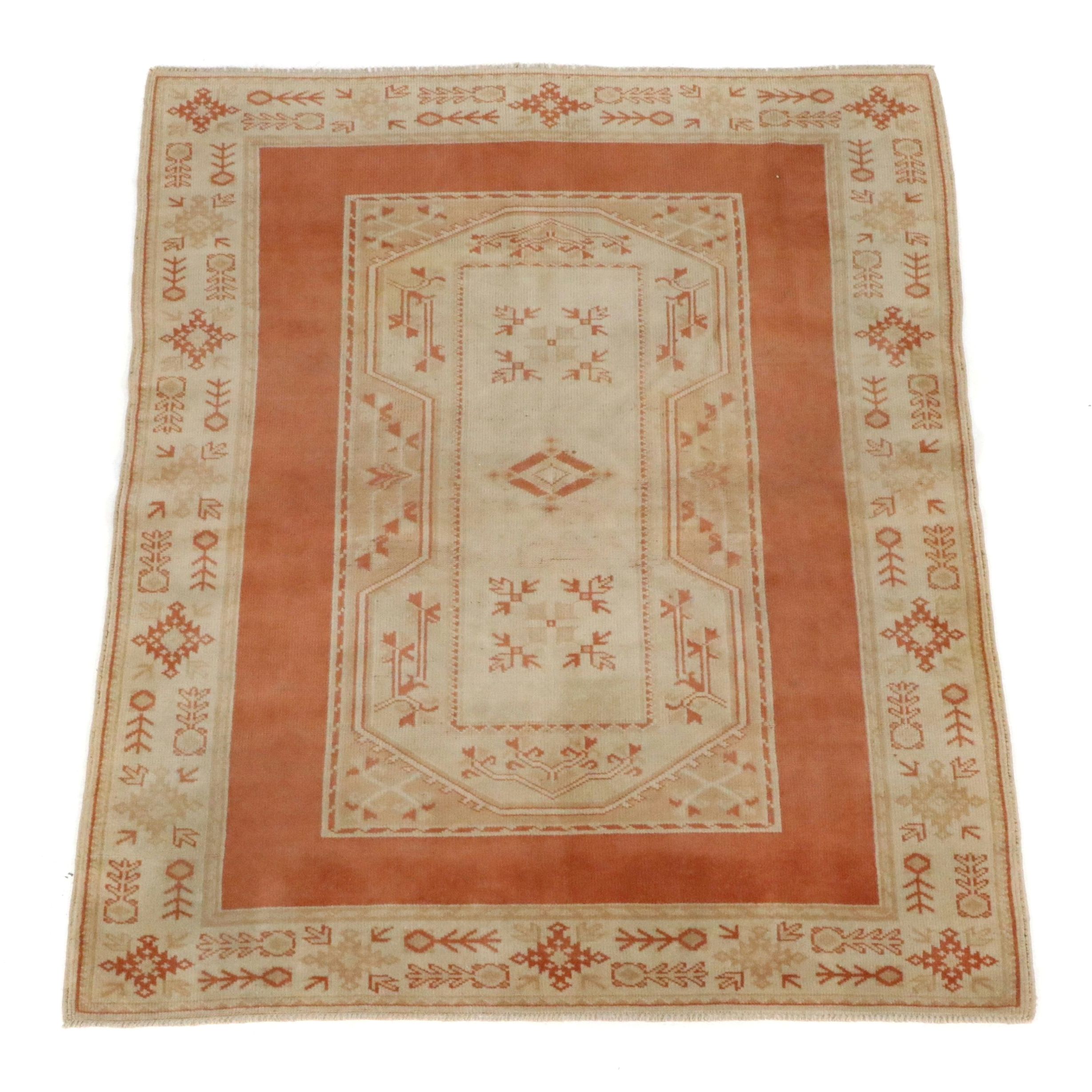 4'9 x 6' Hand-Knotted Turkish Milas Area Rug