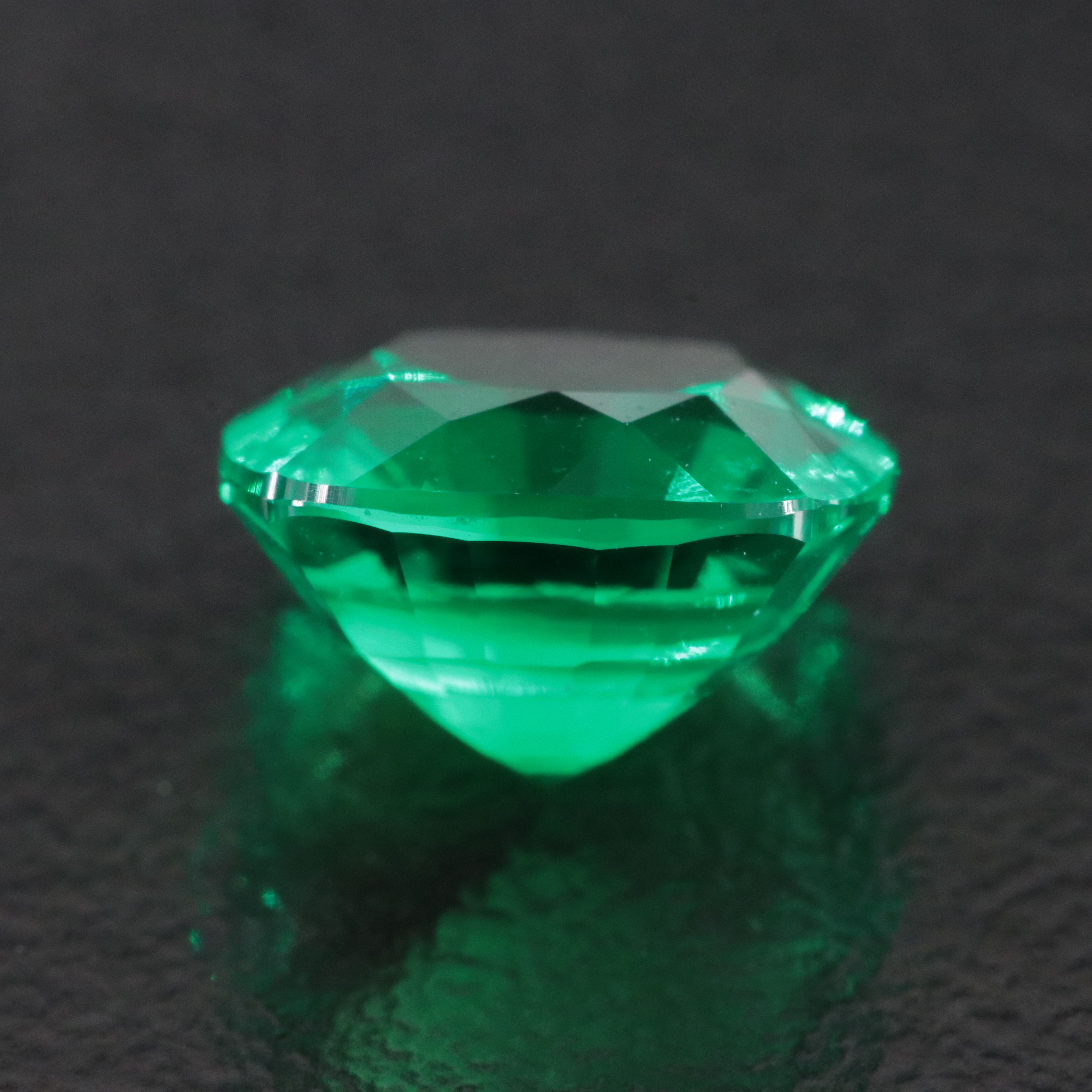 Loose 2.79 CT Lab Grown Emerald