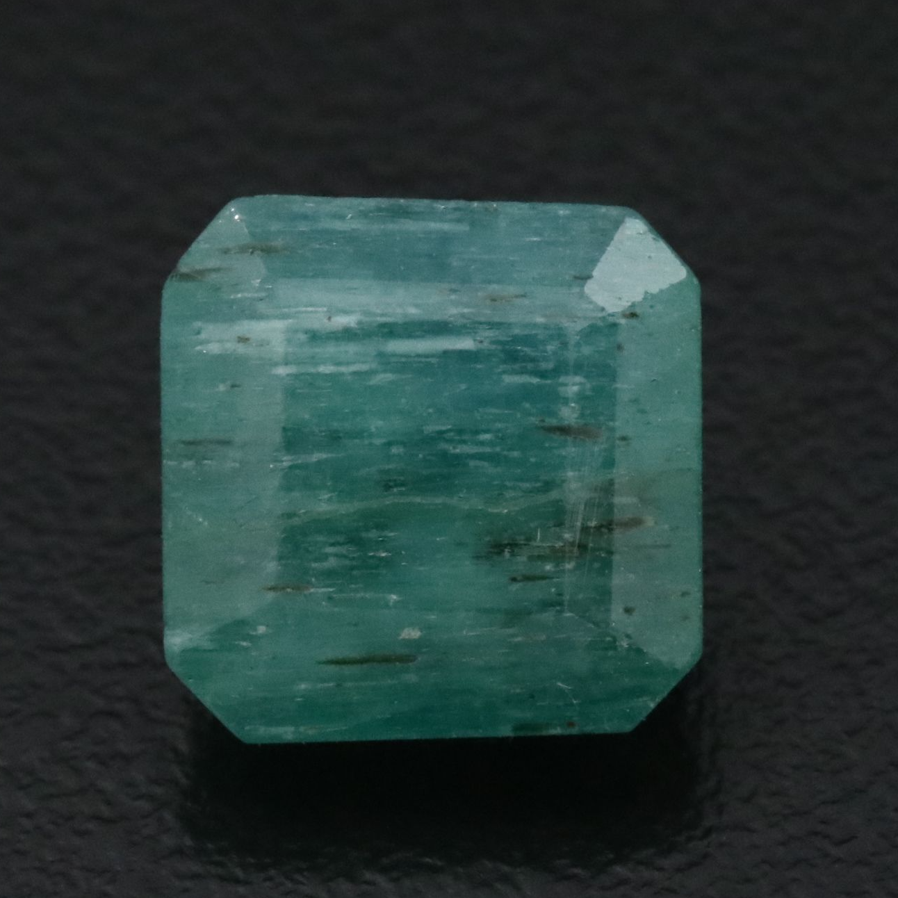 Loose 4.87 CT Emerald