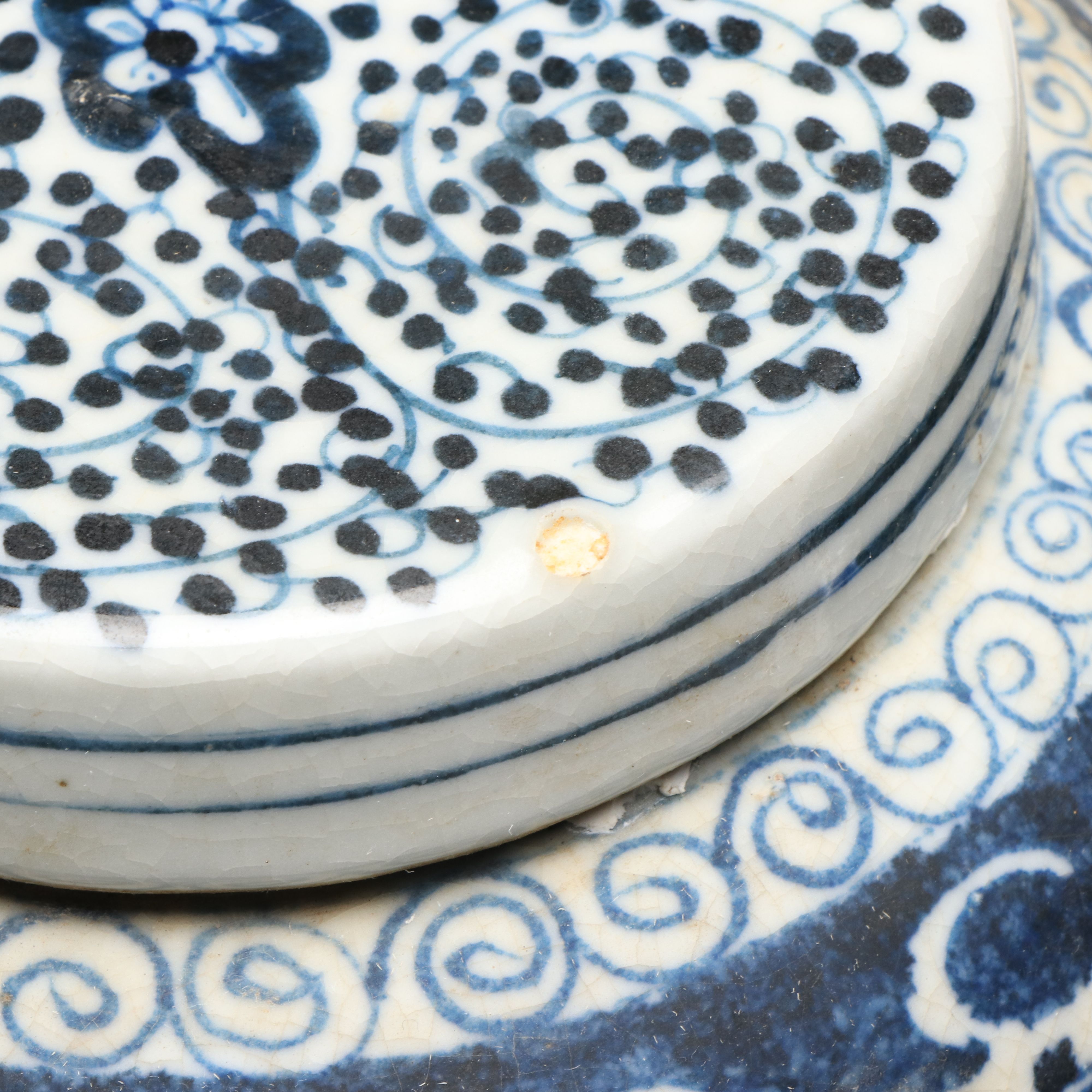 Pair of Chinese Blue and White Curly Vine Porcelain Ginger Jars