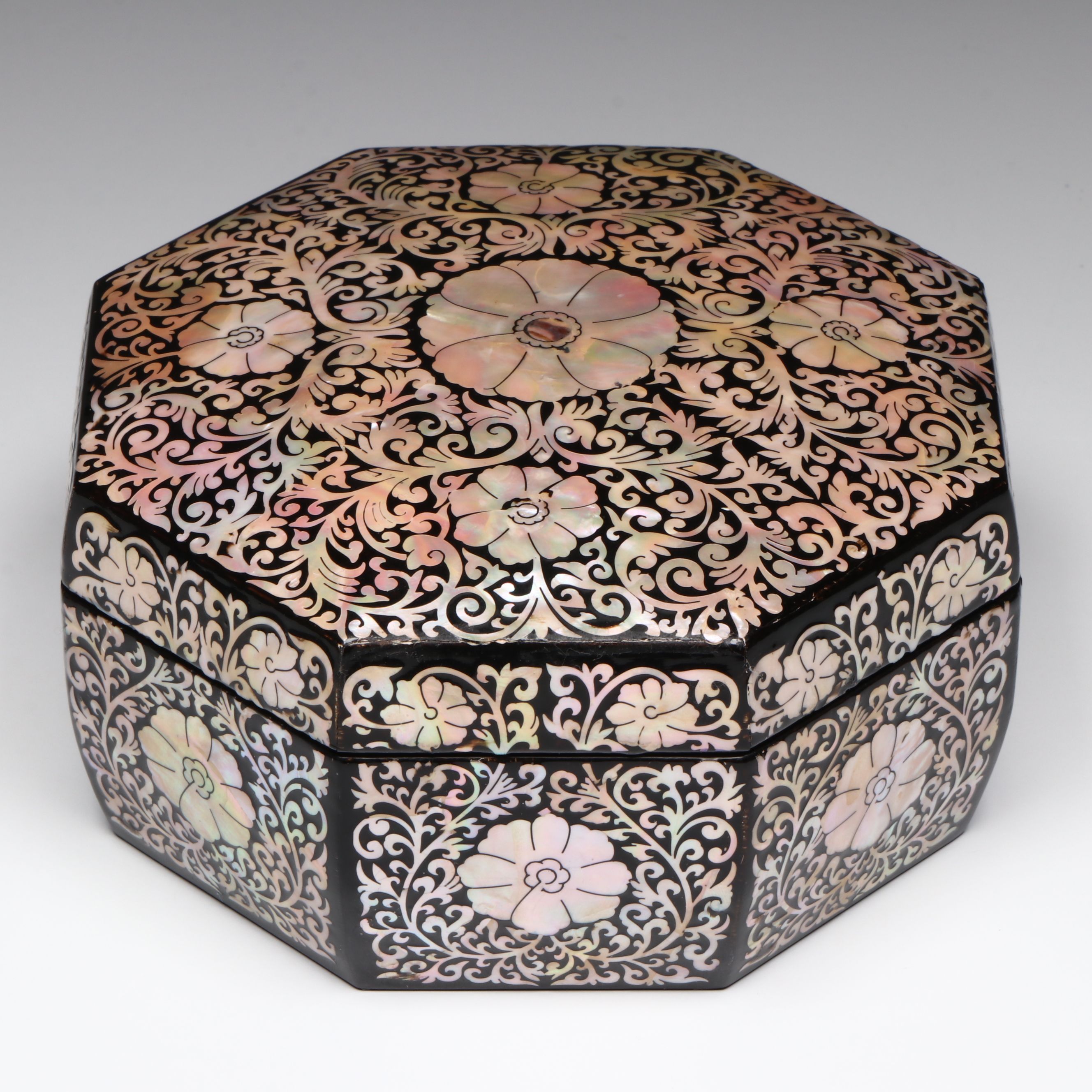 Octagonal Mother-of-Pearl Inlay Lacquerware Box